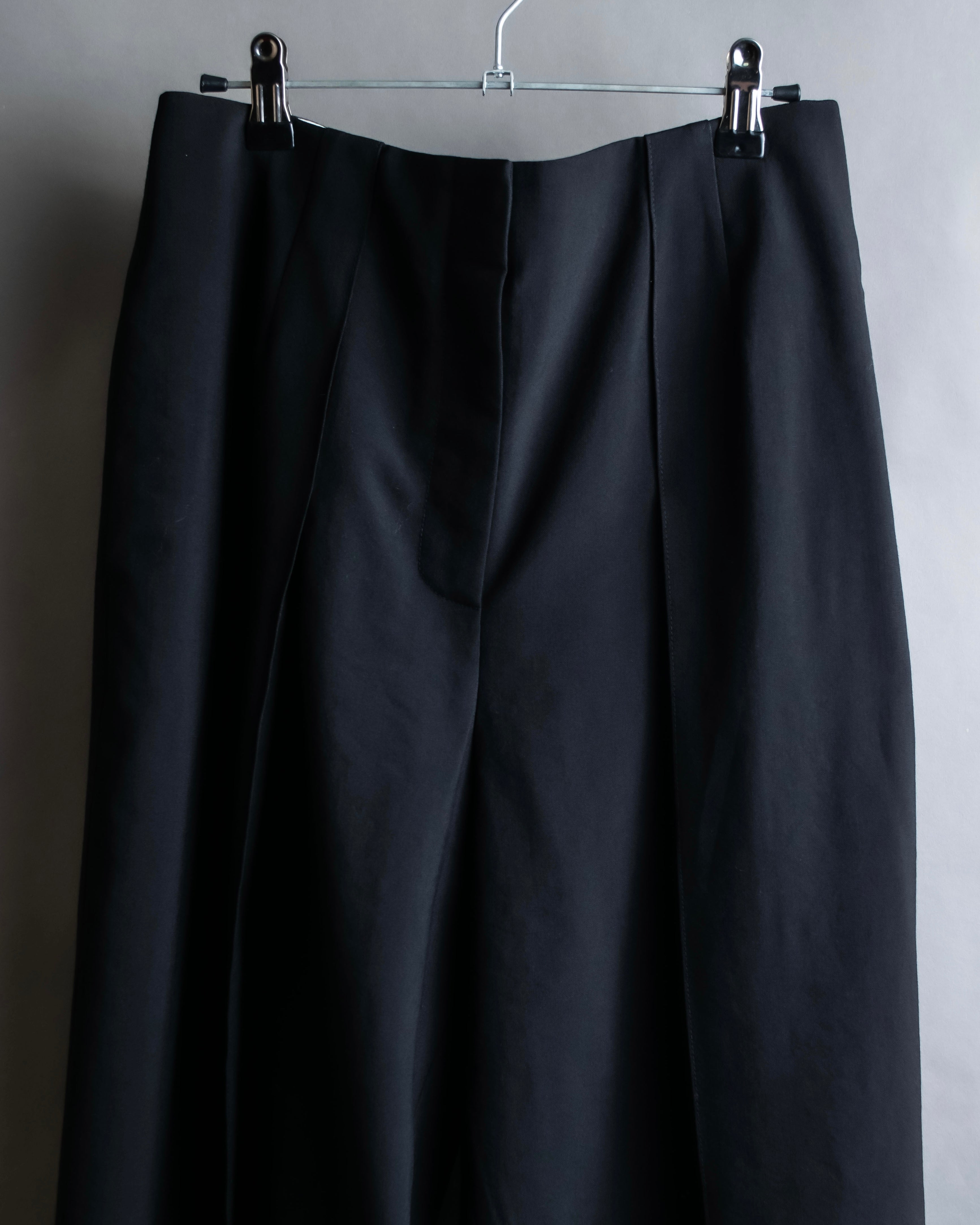 "LOEWE" Deep pleat tapered draped slacks