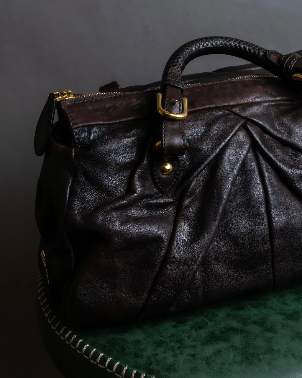 "MIU MIU" Tuck pleat design leather hand bag