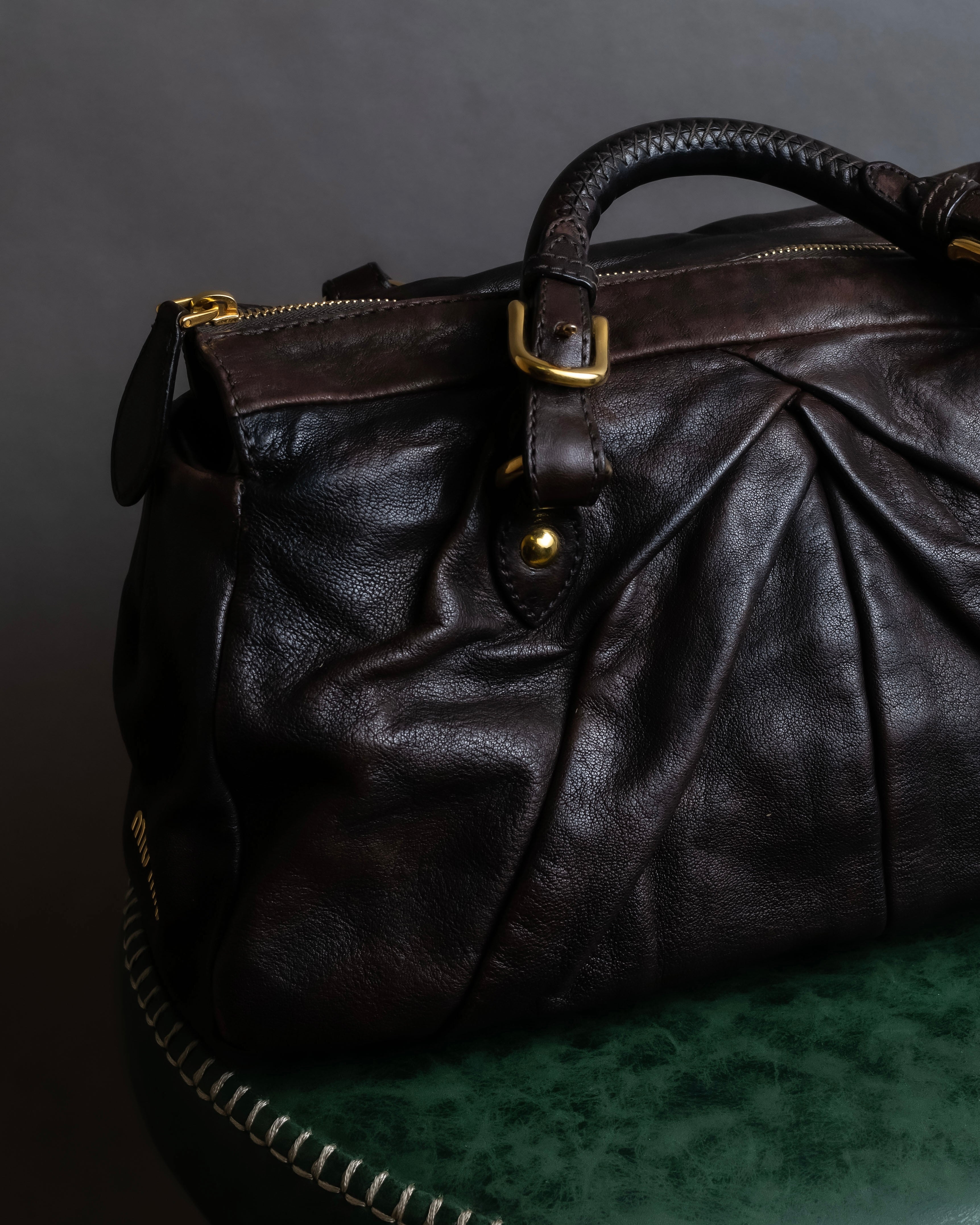 "MIU MIU" Tuck pleat design leather hand bag