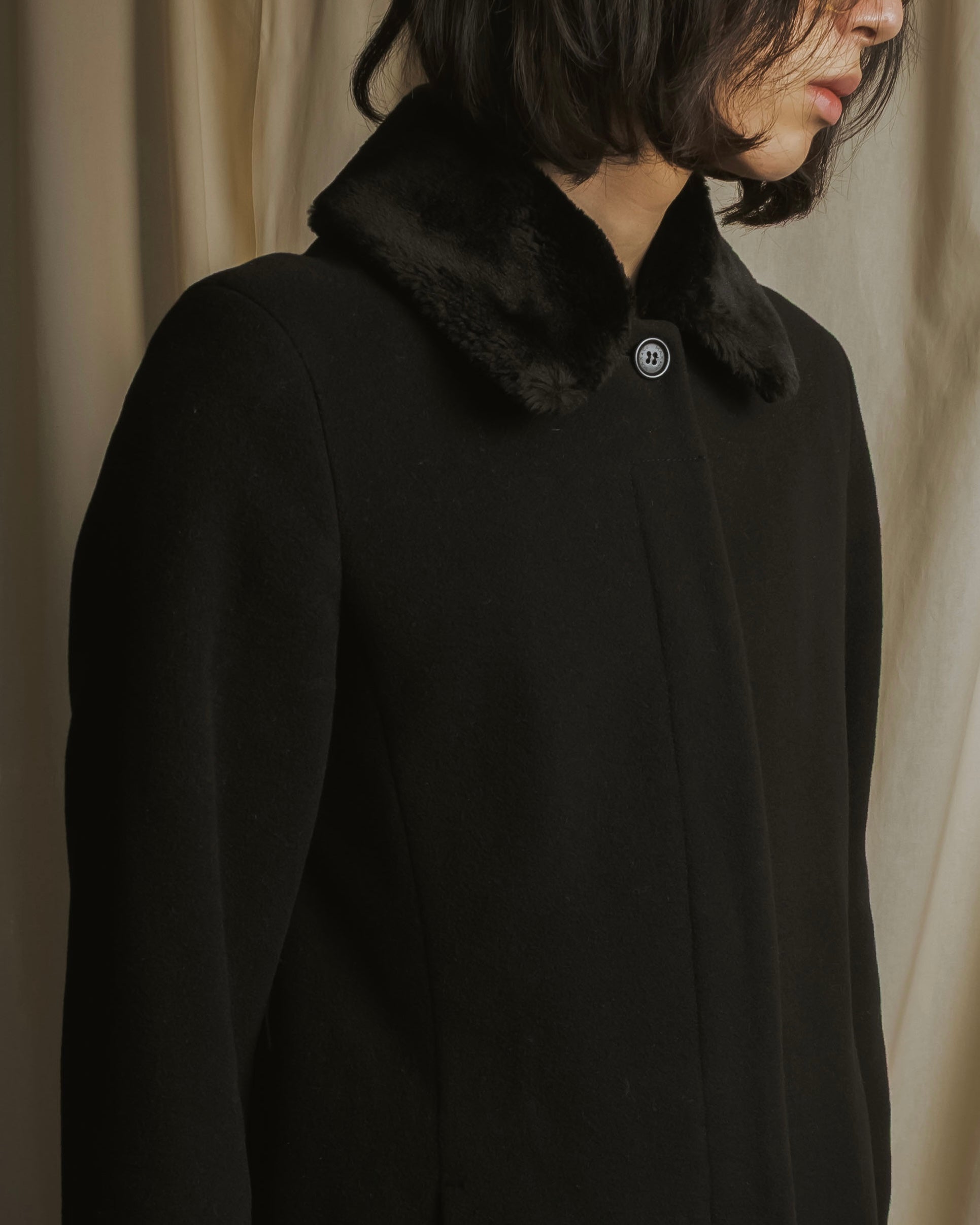 Abrigo con cuello de piel súper largo de los años 90-00 de MAX&Co.