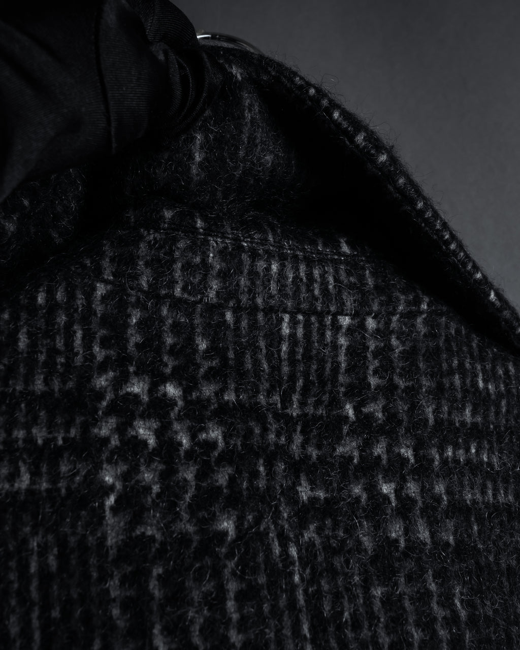 “MAX&Co.” Double-breasted houndstooth tweed coat