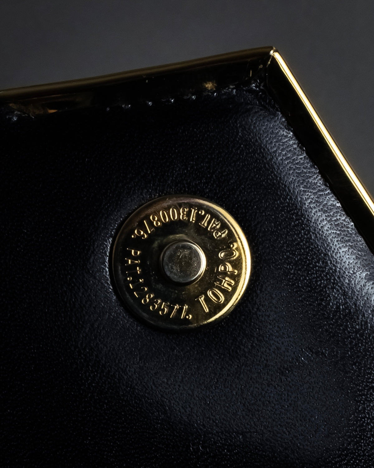 "JUNKO KOSHINO" Geometric motif design 2-way leather shoulder bag