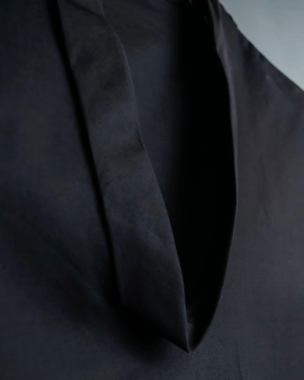 “BOTTEGA VENETA”  V neck designed no sleeve top