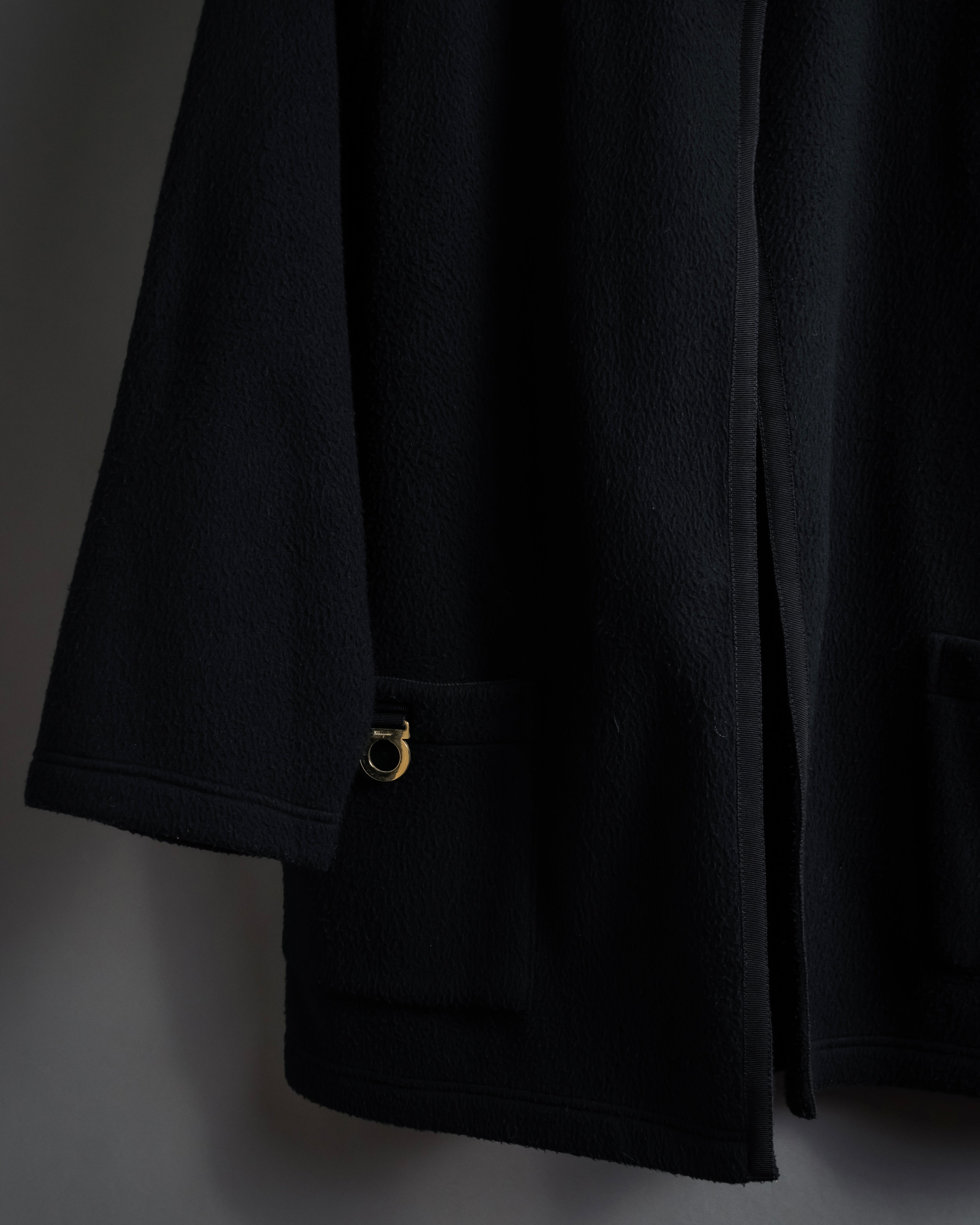 "Salvatore Ferragamo" 90's-00's Gancini motif design box silhouette jacket