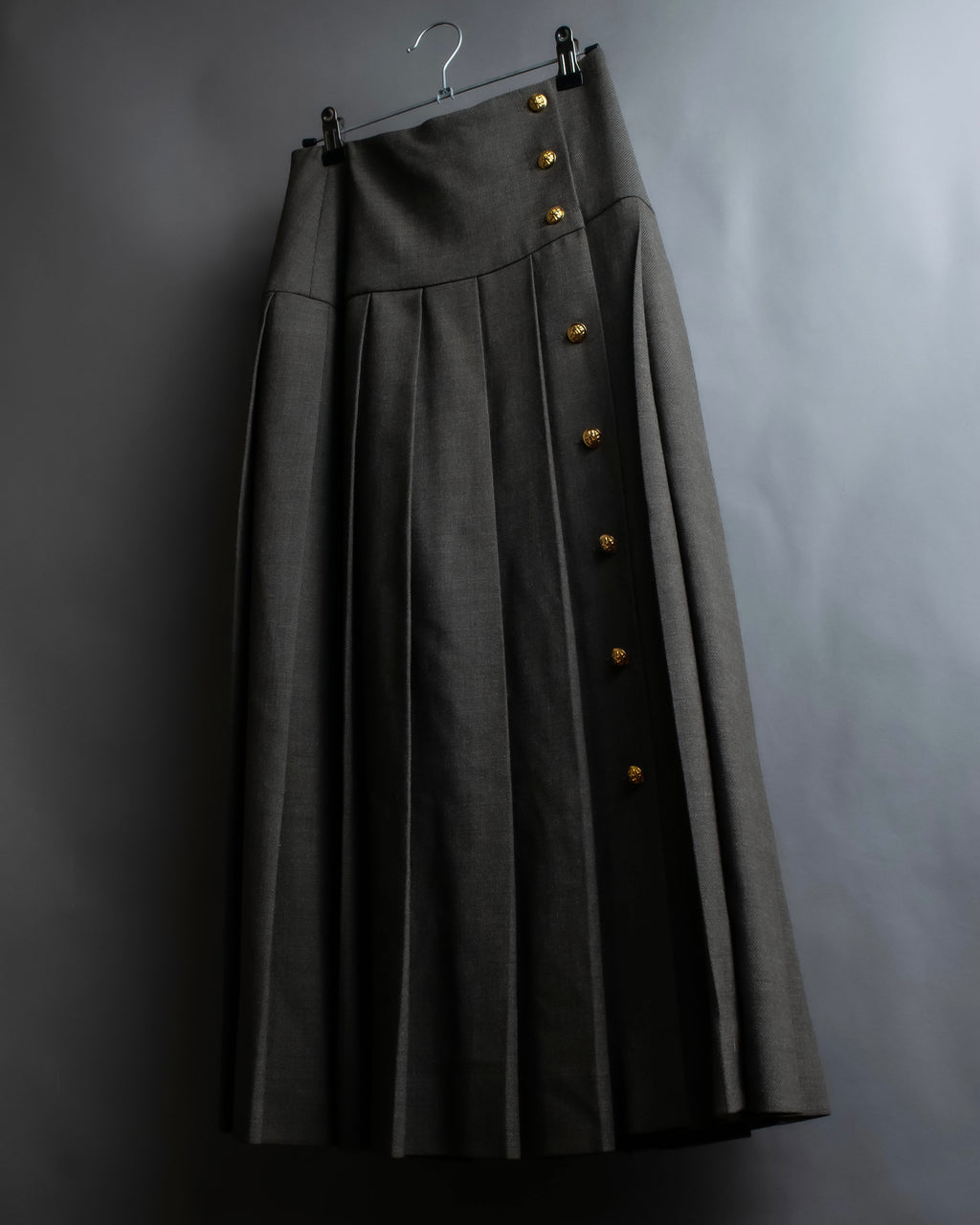 "CHANEL" Side button design pleated flared skirt