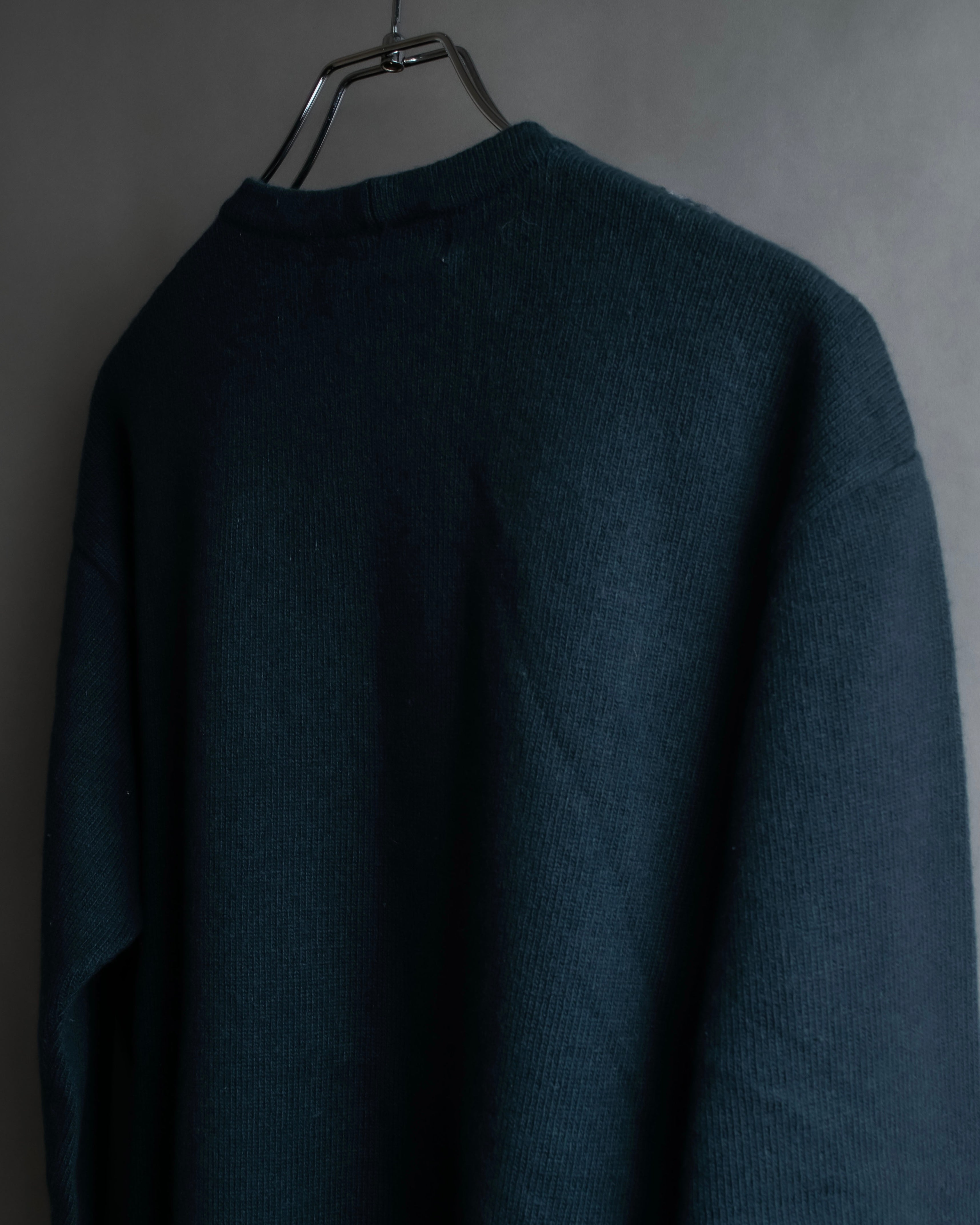 "ICEBERG" Dumbo embroidery design graphic knit pullover