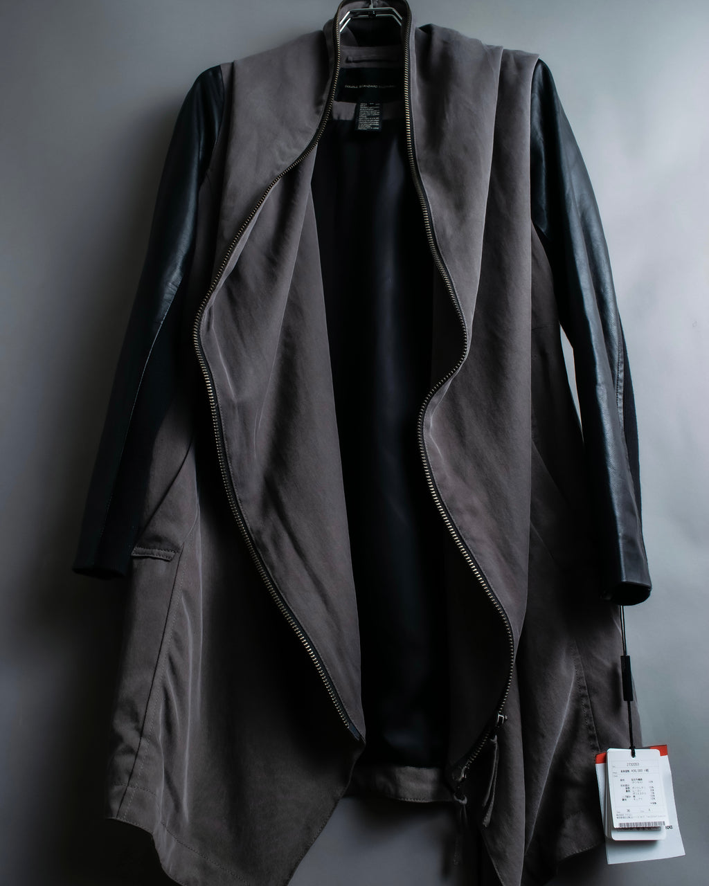 “DOUBLE STANDARD CLOTHING” Designed sleeve hooded middle coat