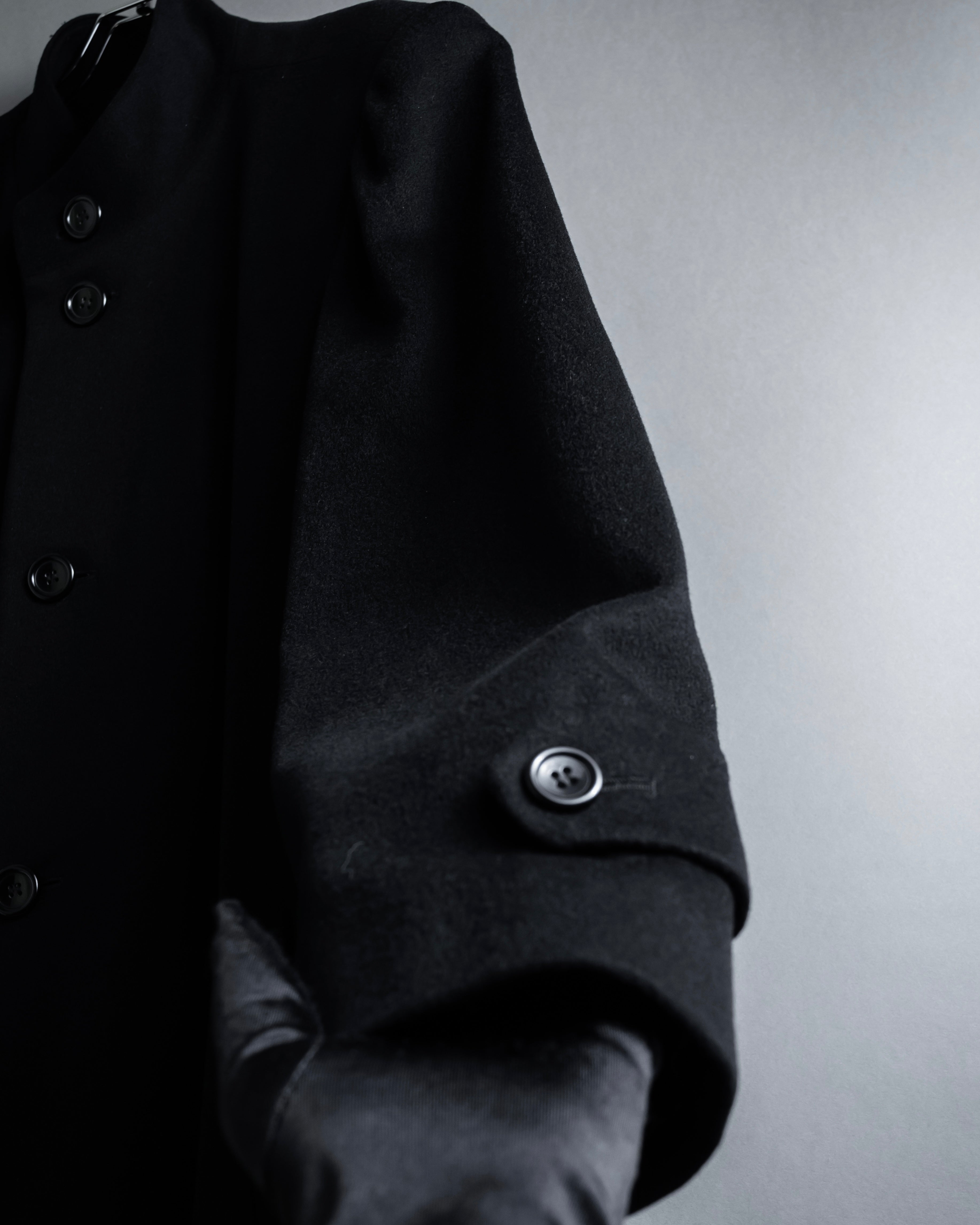 "BARBERINI" Minimalist detail 100% cashmere stand collar coat