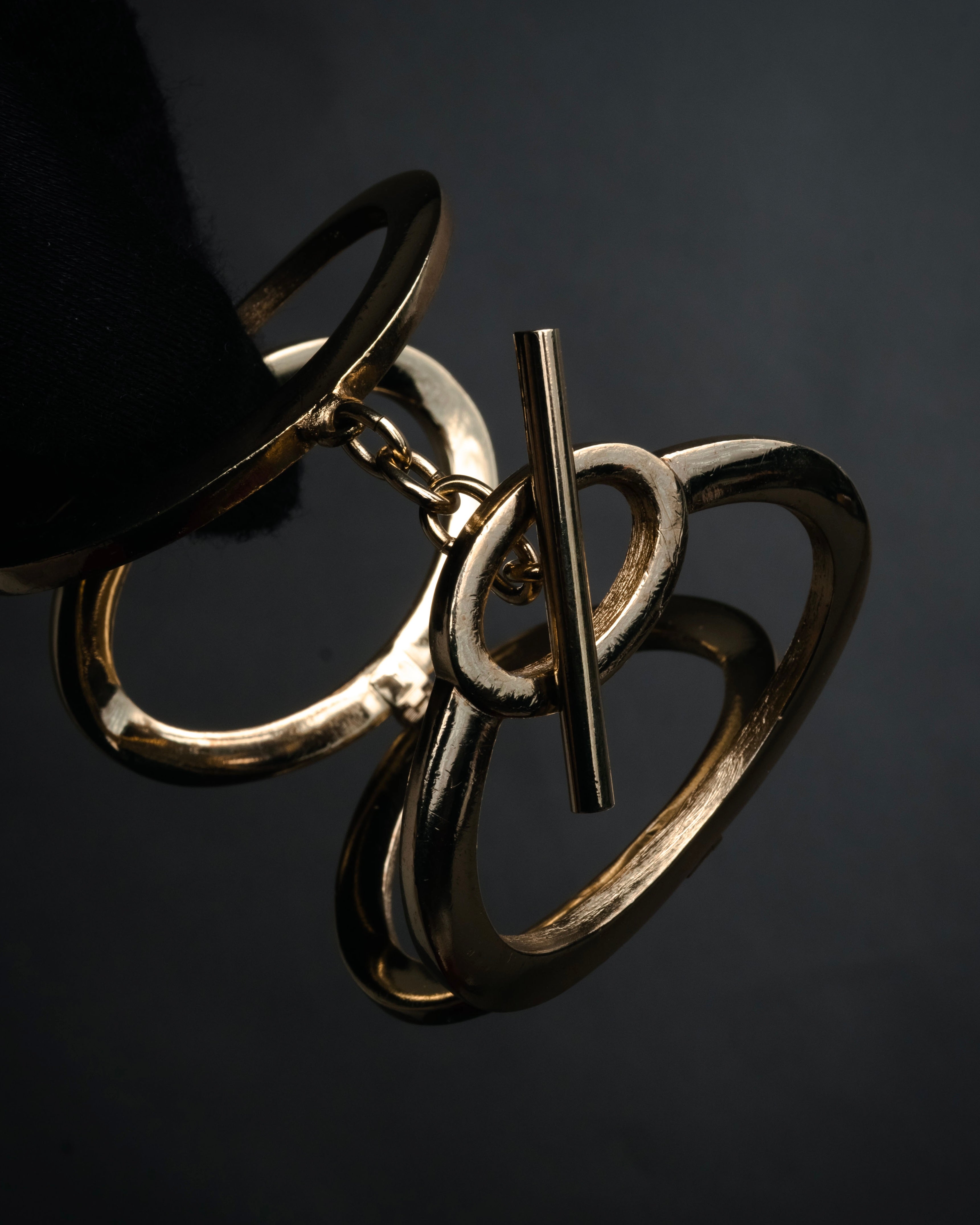 –SPECIAL– “Christian Dior” 90’s Sculptural oval link bracelet