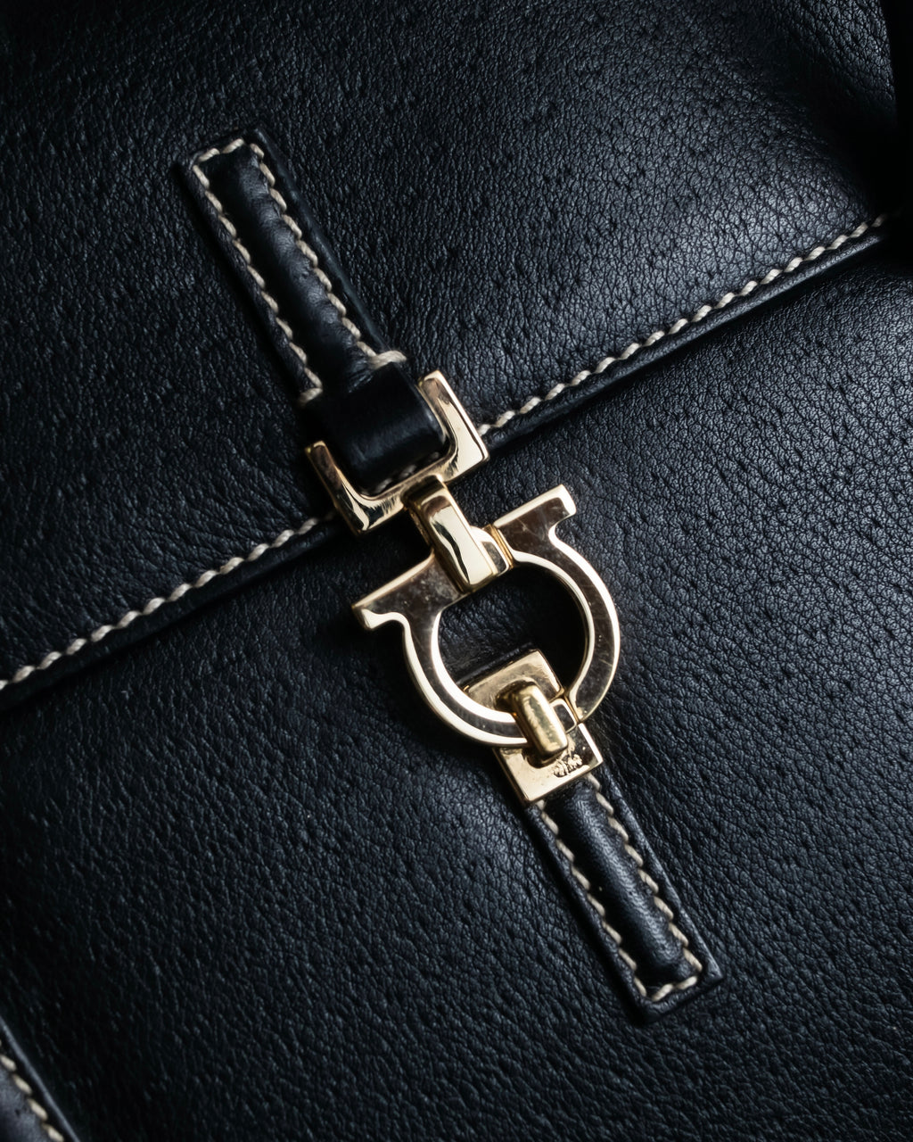 "Salvatore Ferragamo" Gancini motif design leather one-handle bag