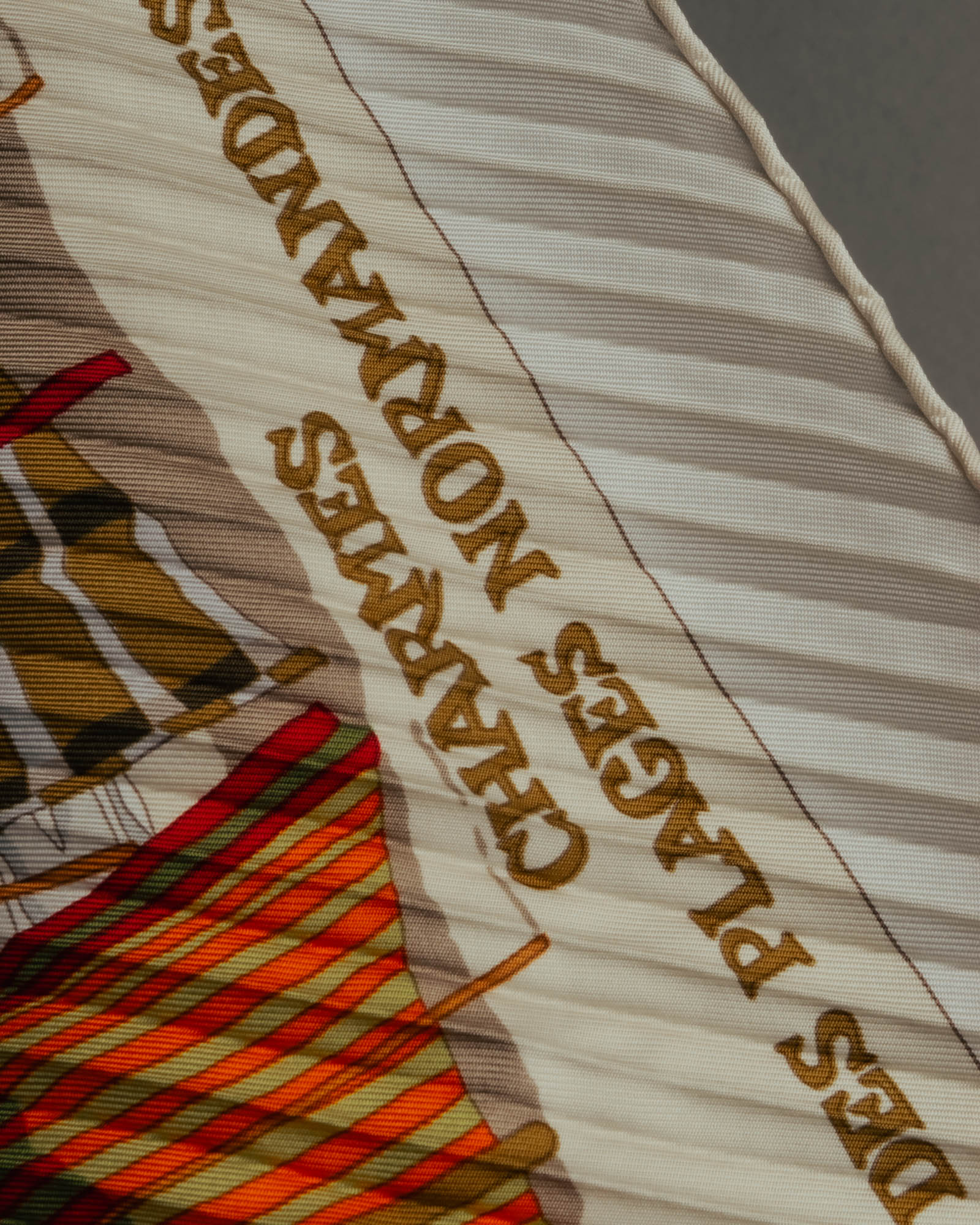 -SPECIAL- "Hermès" 90's-00's Accordion pleated scarf