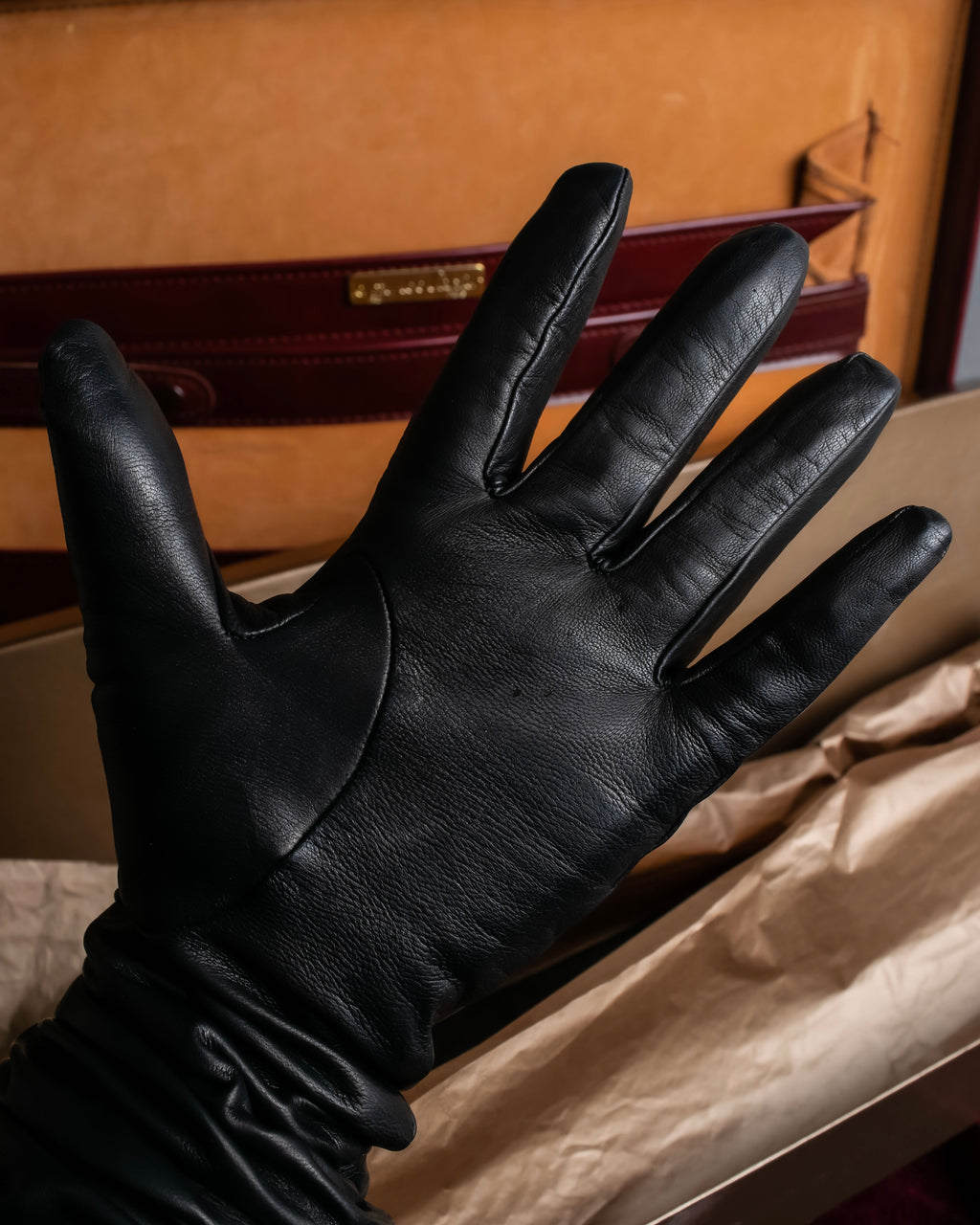 "GUCCI" Gold metal button design long leather gloves