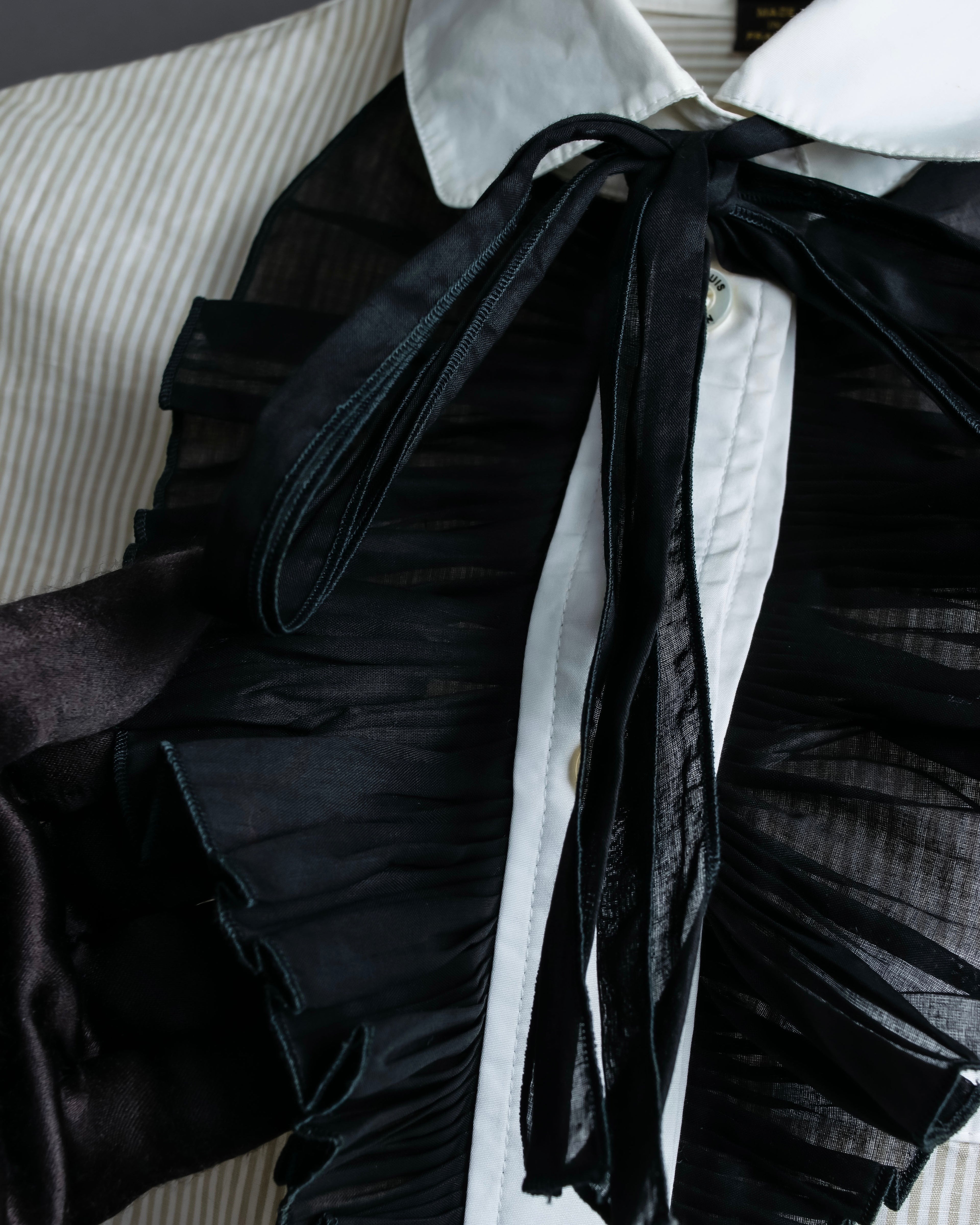 "LOUIS VUITTON" Ribbon frill design regular collar shirt