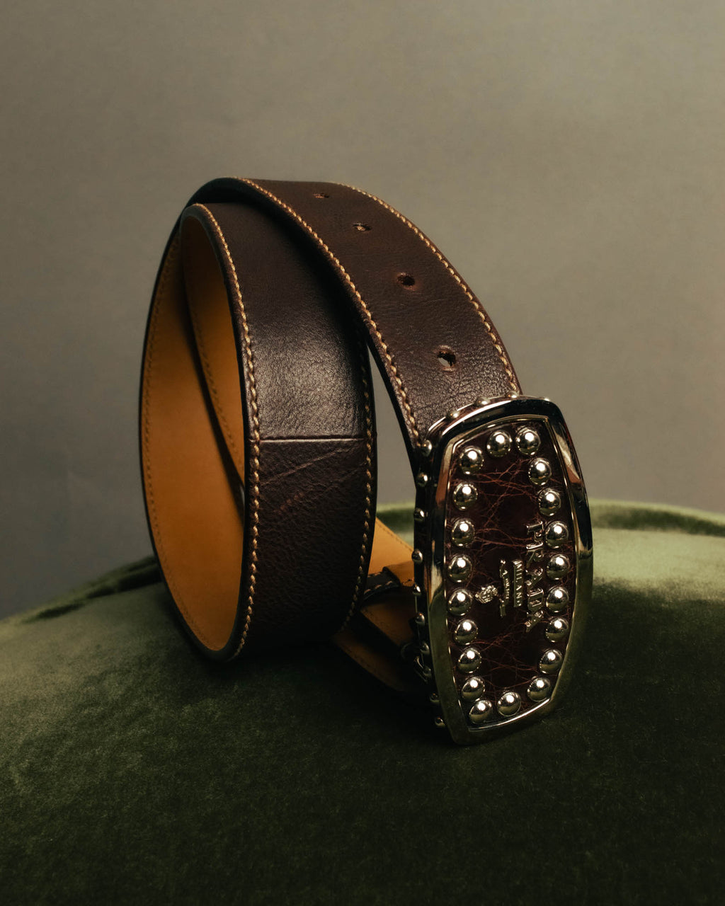 “PRADA” 90’s-00’s Studded logo leather belt