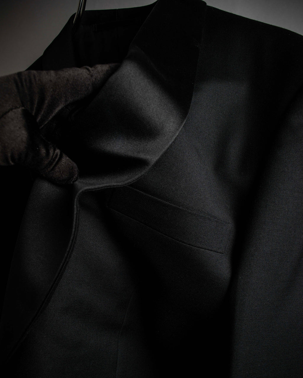 "CHRISTIAN DIOR MONSIEUR" Classical tailored Zegna base satin tuxedo set up