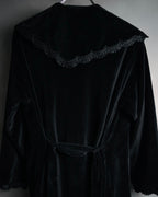 –SPECIAL– “Christian Dior”
80’s-90’s Velour lace trimmed robe coat