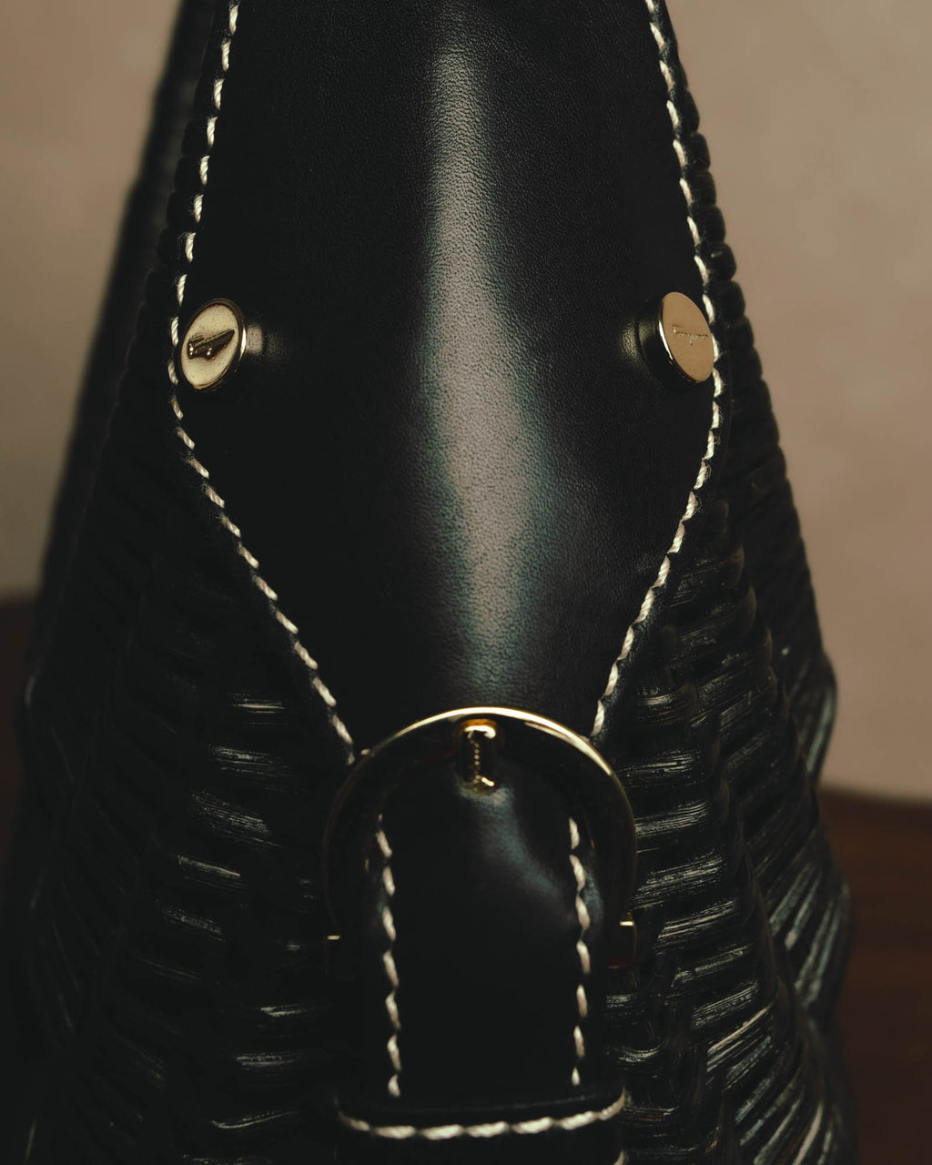 -SPECIAL- “Salvatore Ferragamo” 90’s-00’s Woven leather half moon handle bag