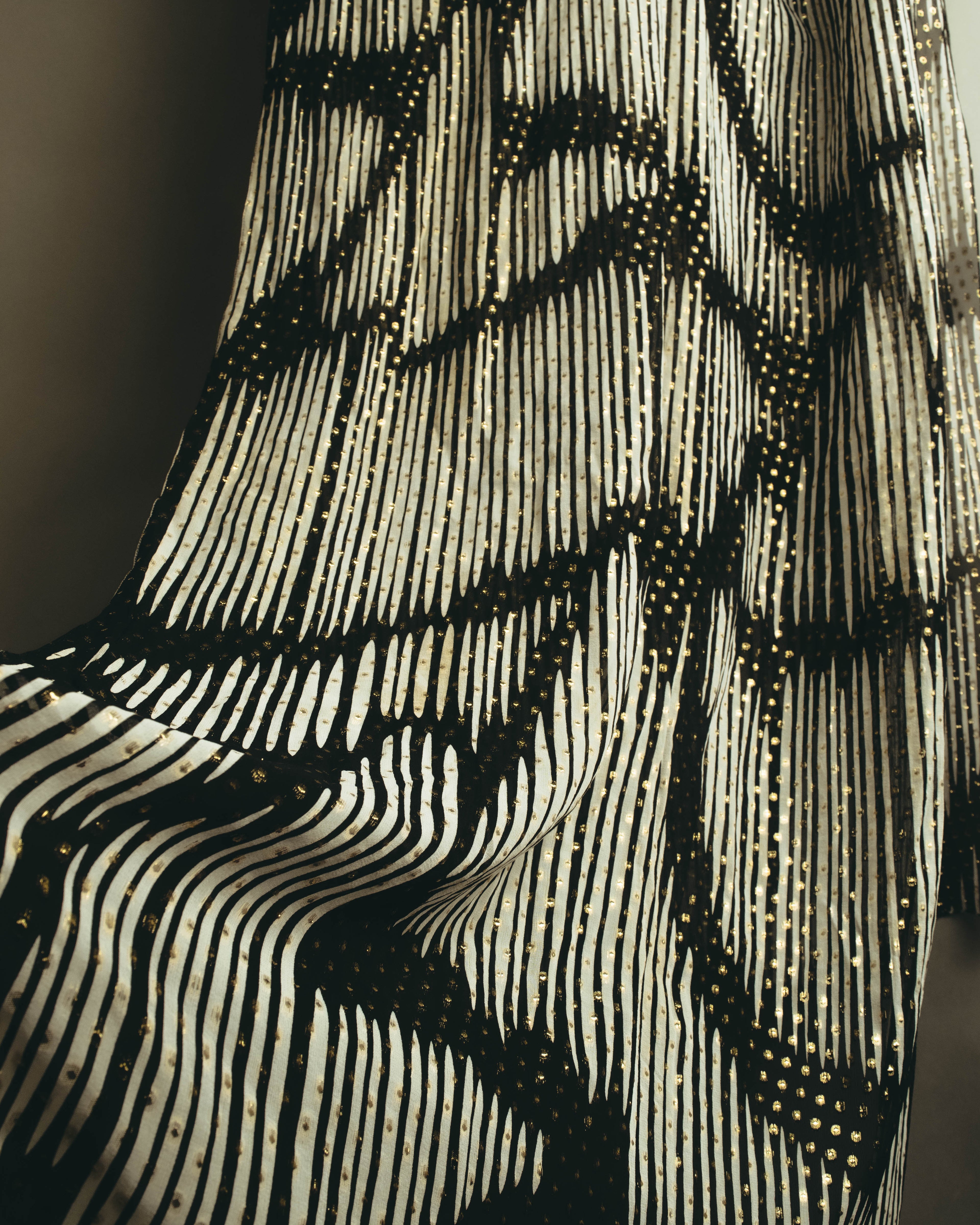 -SPECIAL- “GUCCI” 00’s-10’s Metallic printed sheer stole