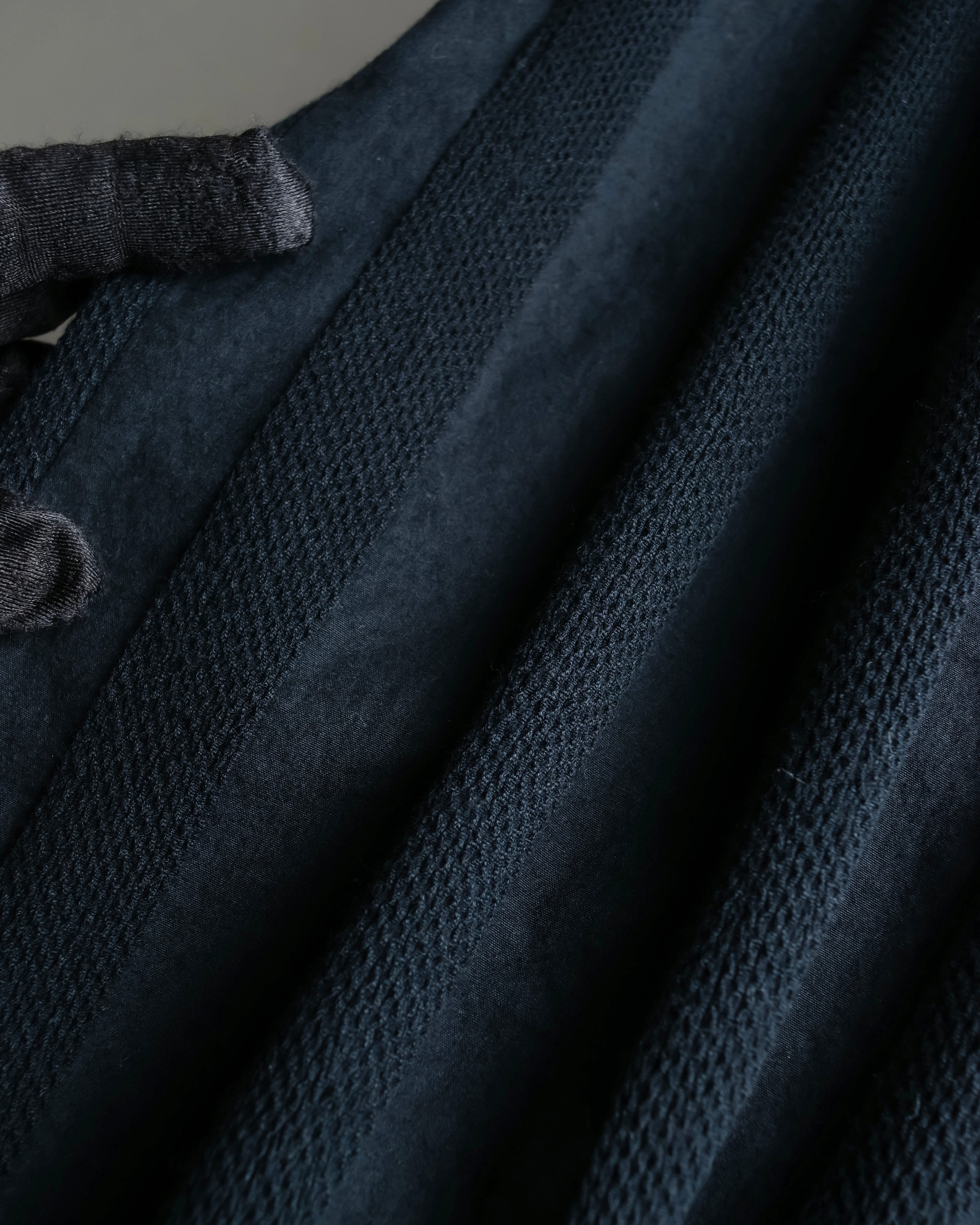 "ISSEY MIYAKE FETE" Fabric change stripe pattern wide slacks