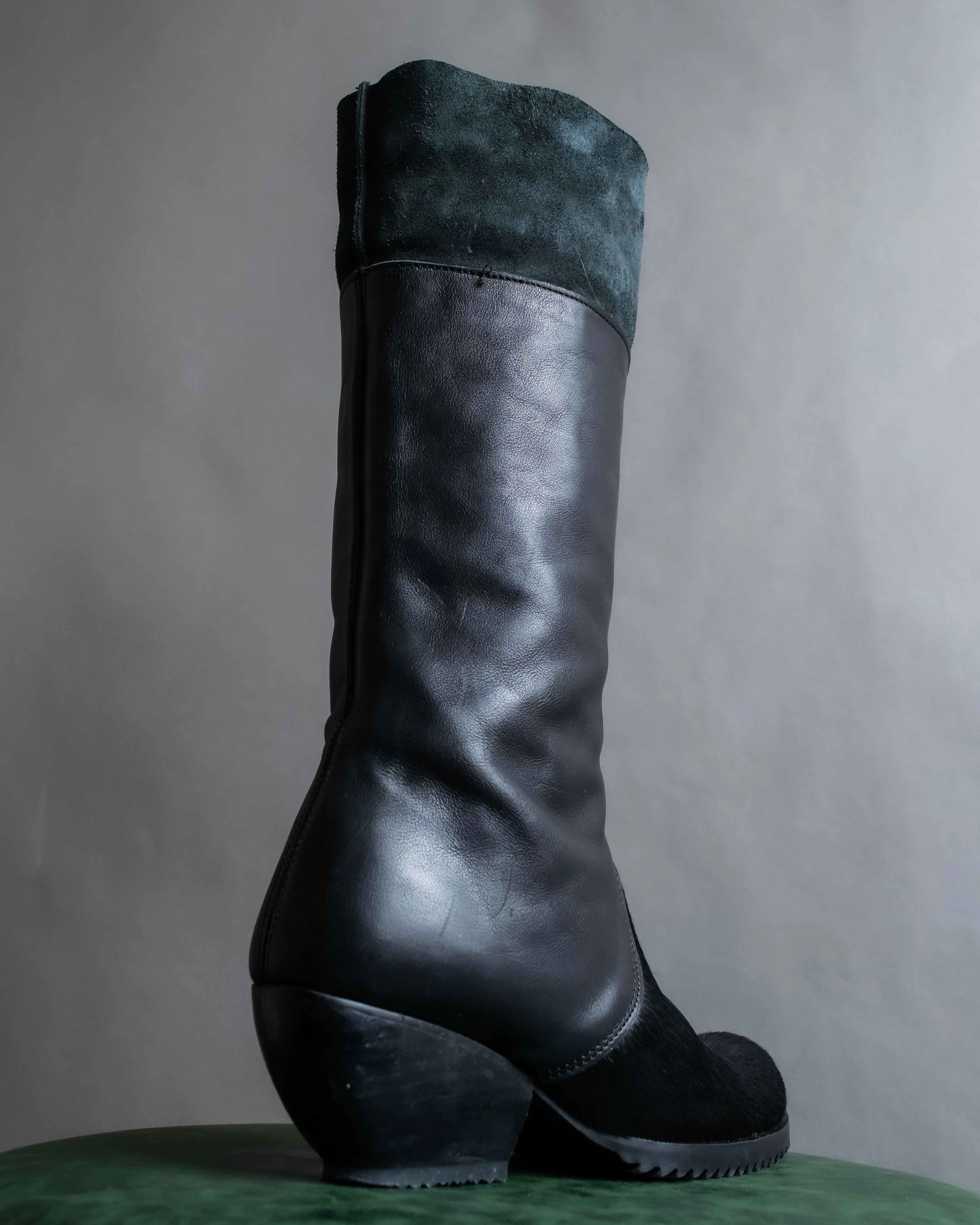 "ISSEY MIYAKE HaaT" Unborn calf shark sole long boots
