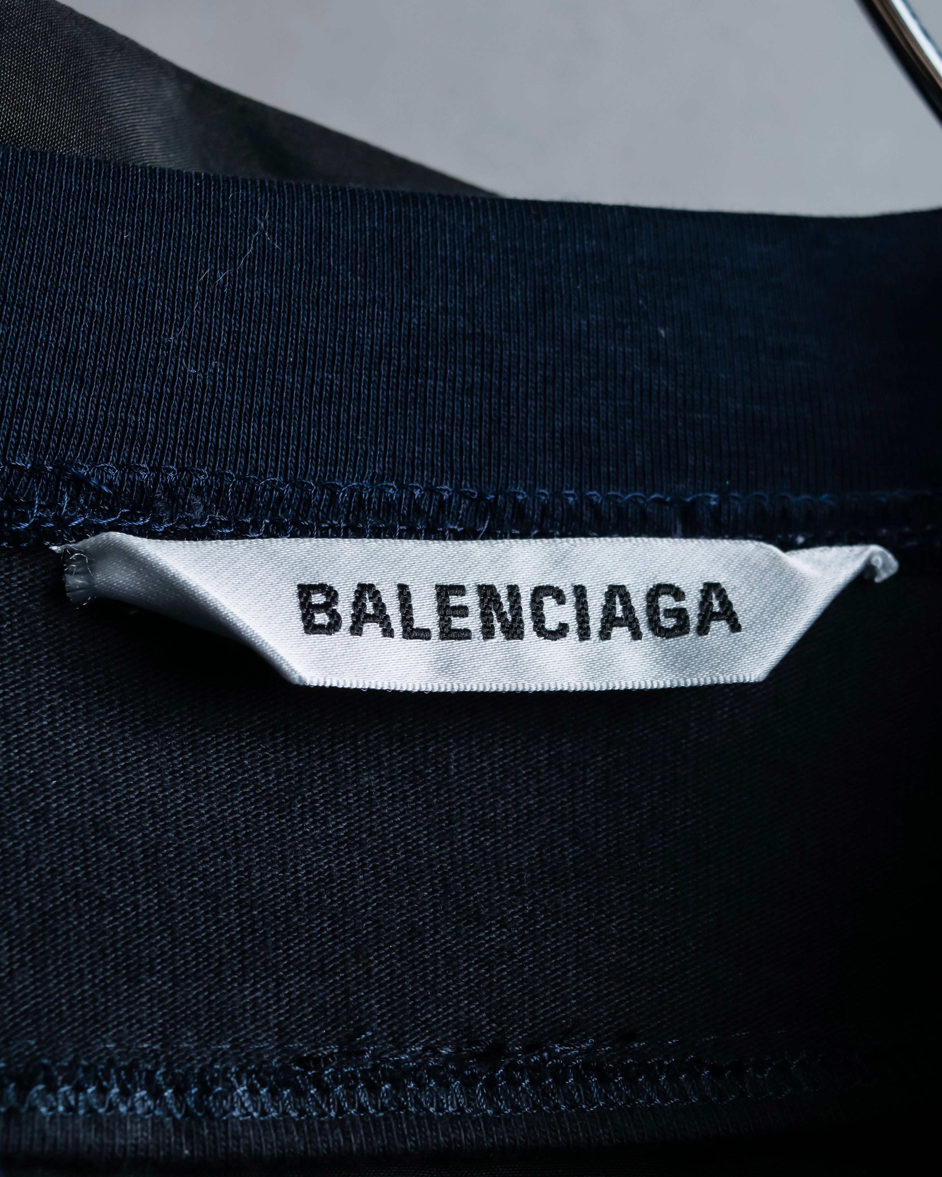 "BALENCIAGA" Polka dot flying squirrel silhouette bow tie dress