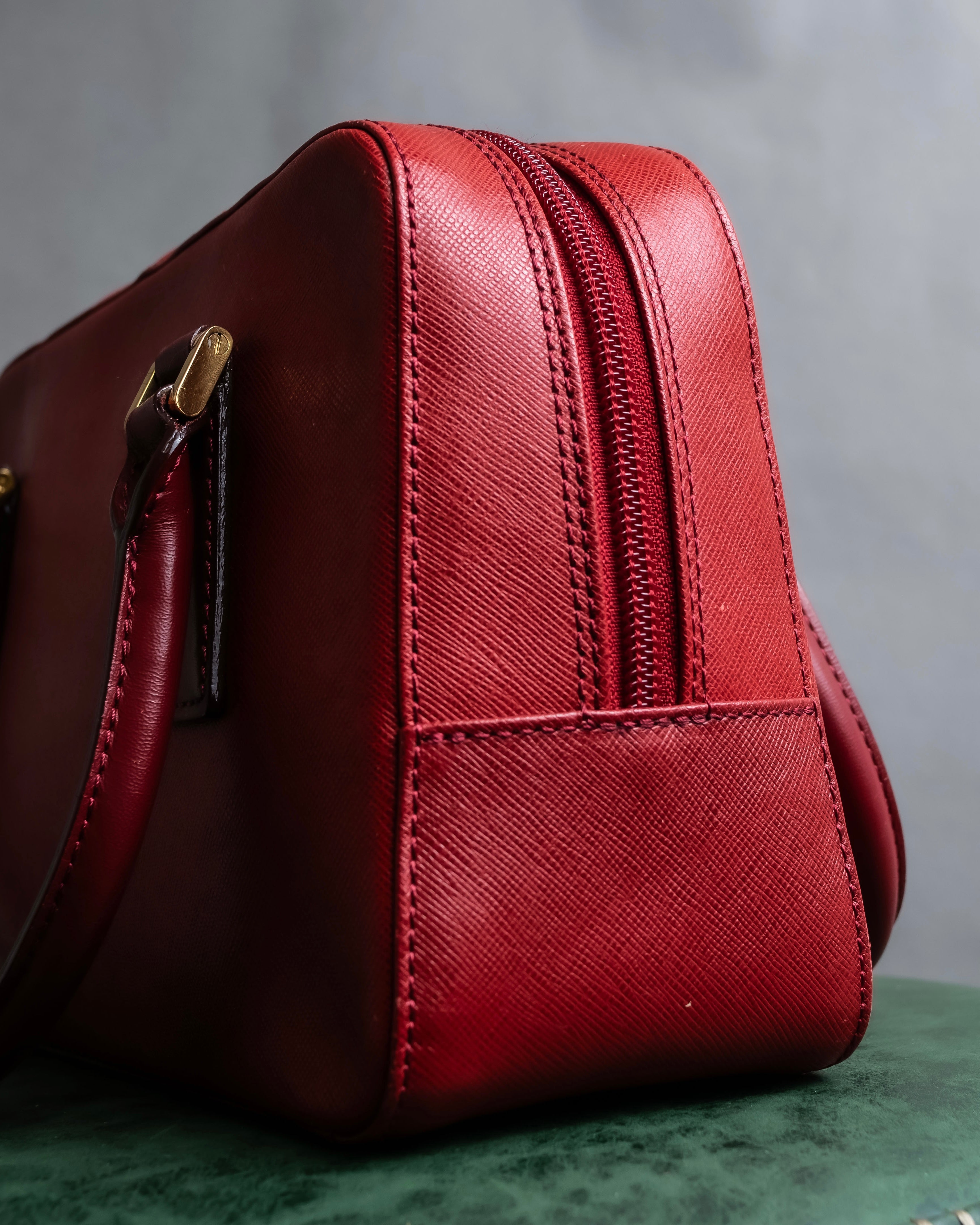 "BURBERRY" Bright red square silhouette leather handbag