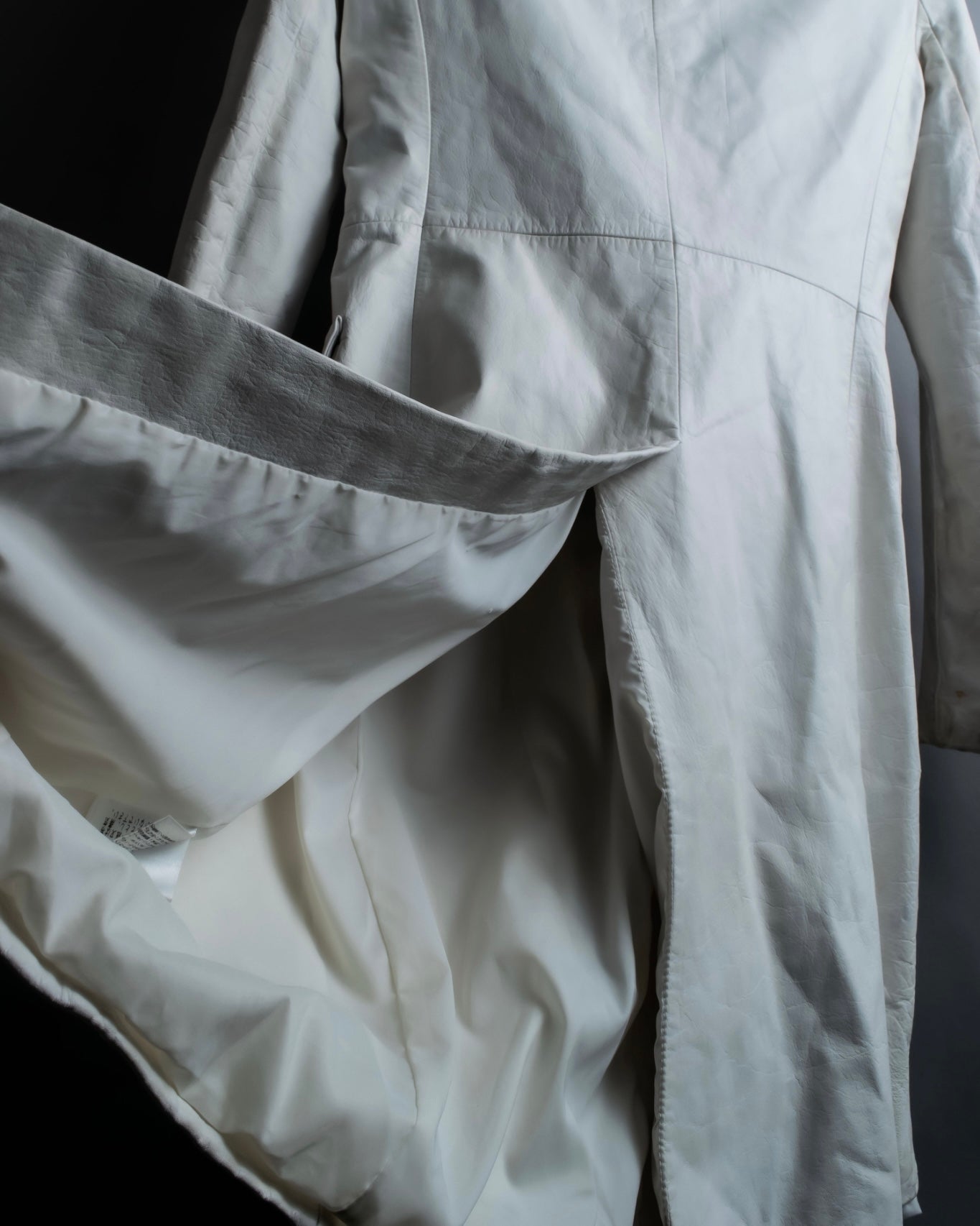 "theory" waist-shaped long leather coat