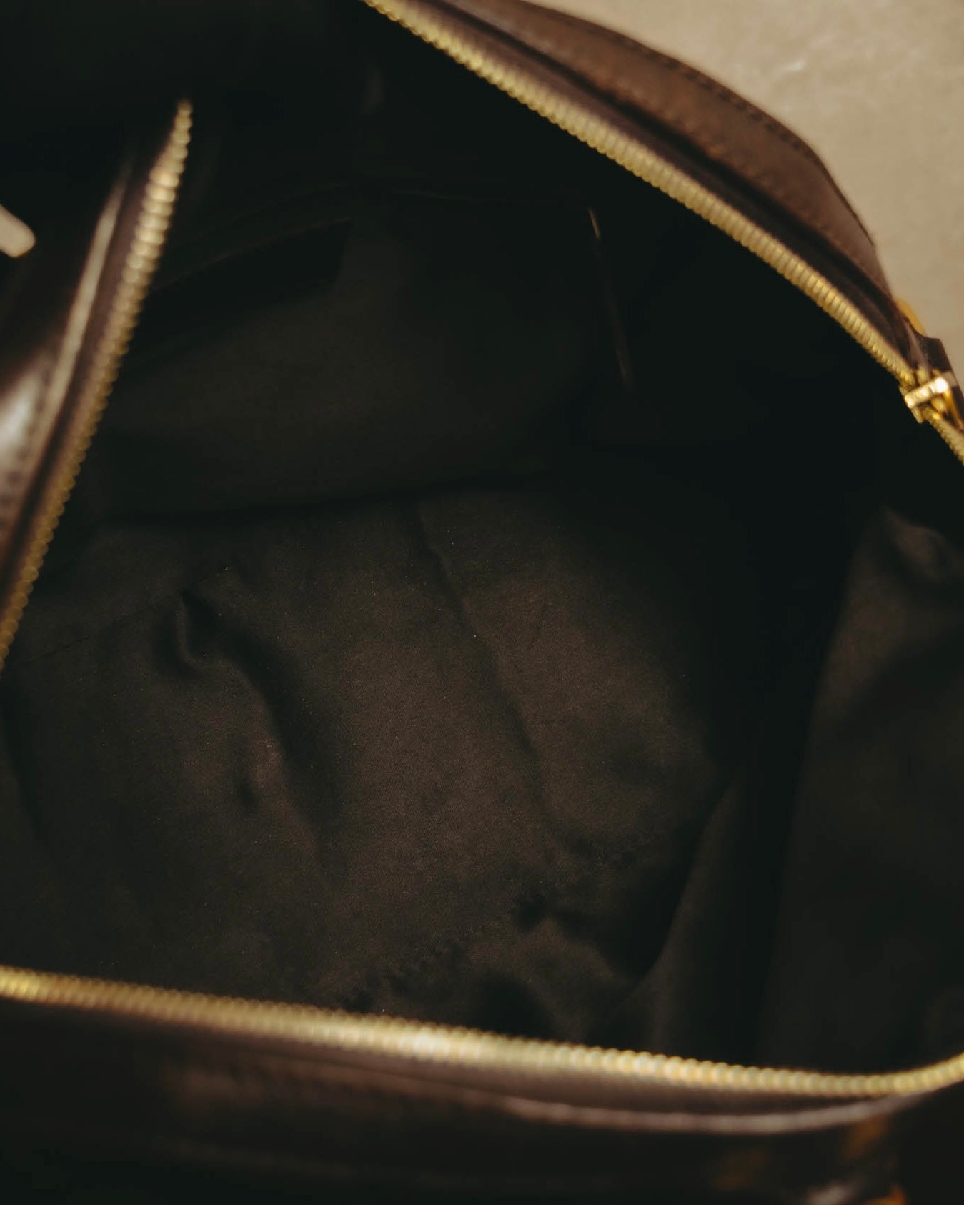-SPECIAL- “Yves Saint Laurent” 00’s-10’s Muse leather handbag