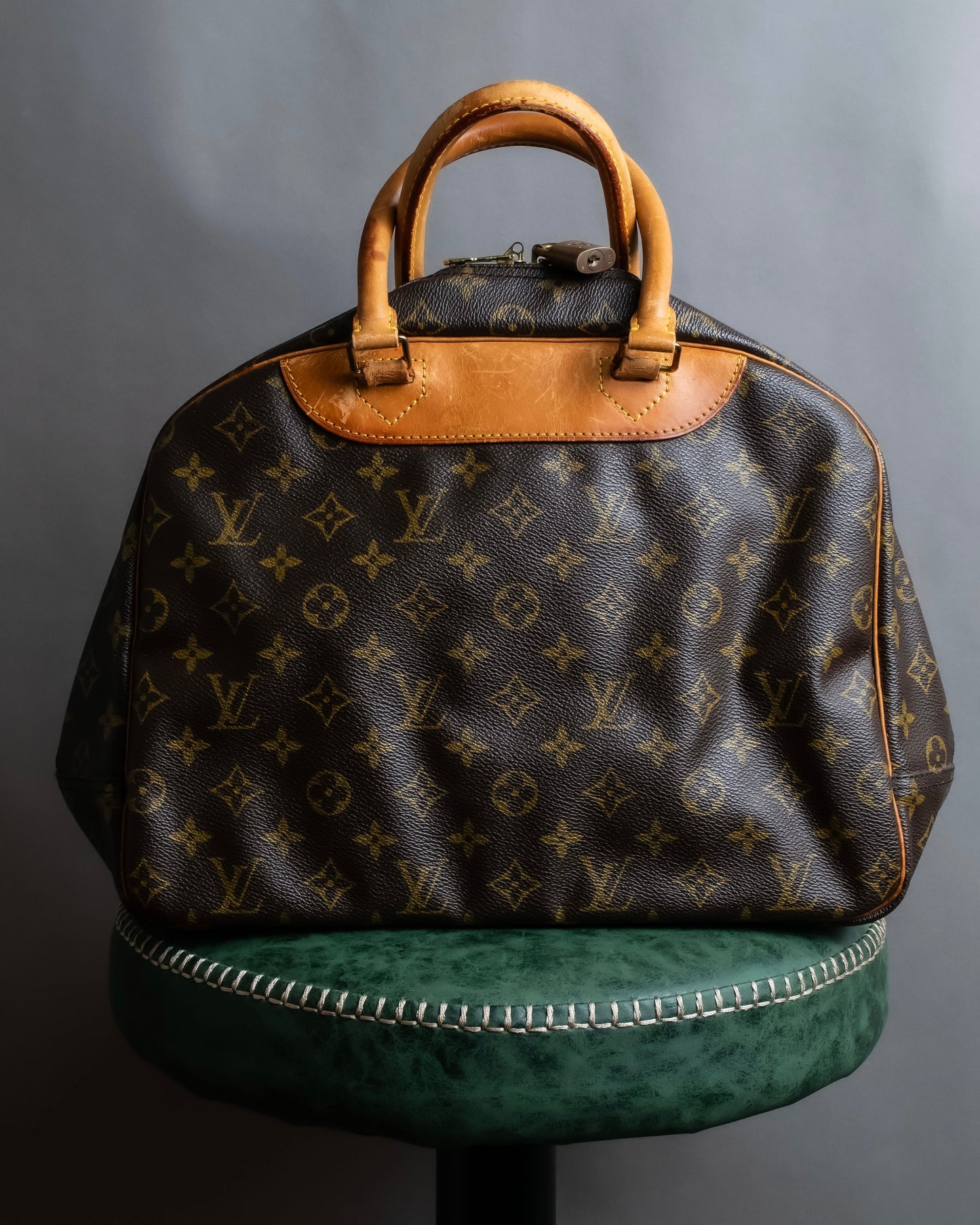 "LOUIS VUITTON" Deauville monogram pattern boston hand bag