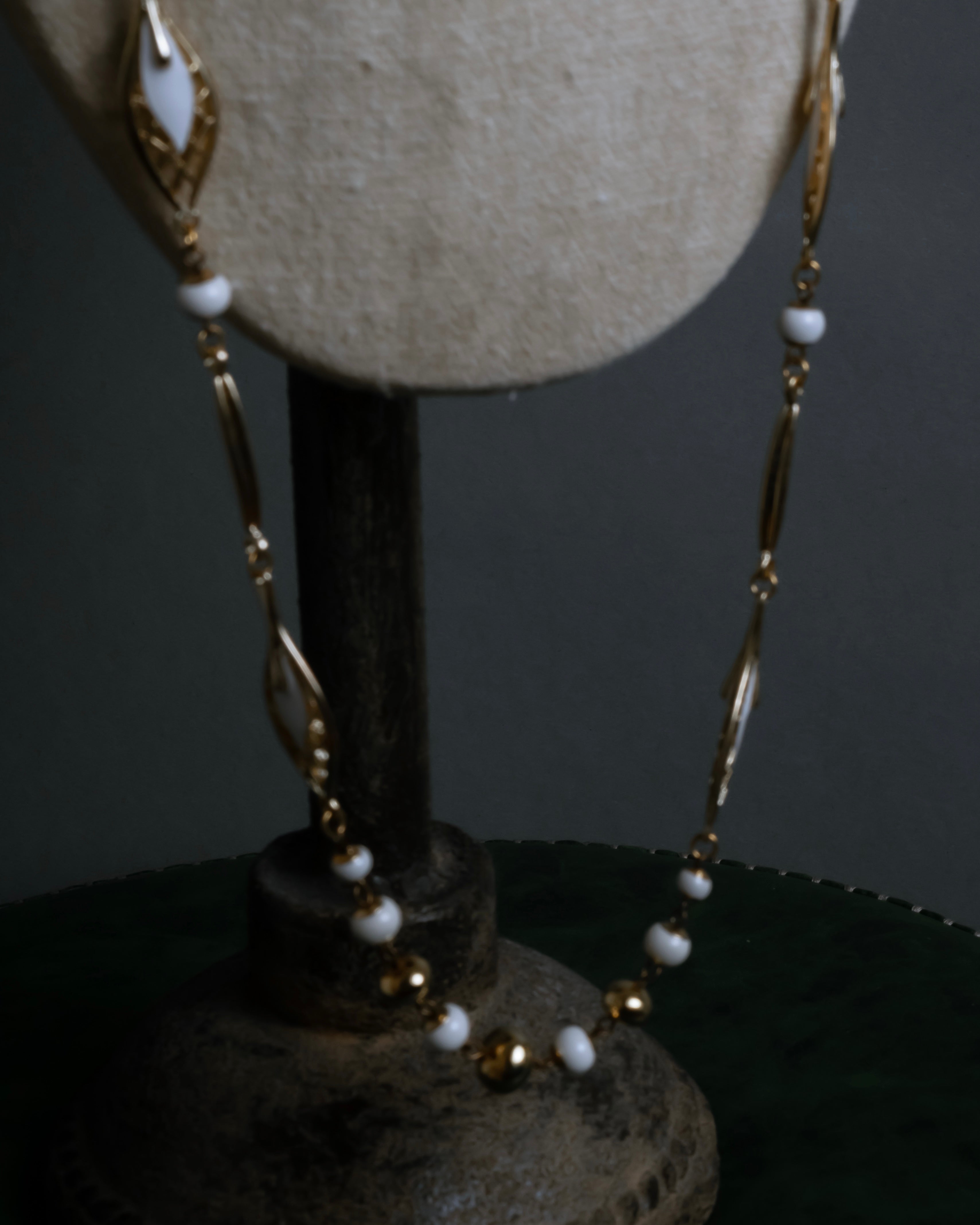 "BALENCIAGA" Leaf motif bijou santoire necklace