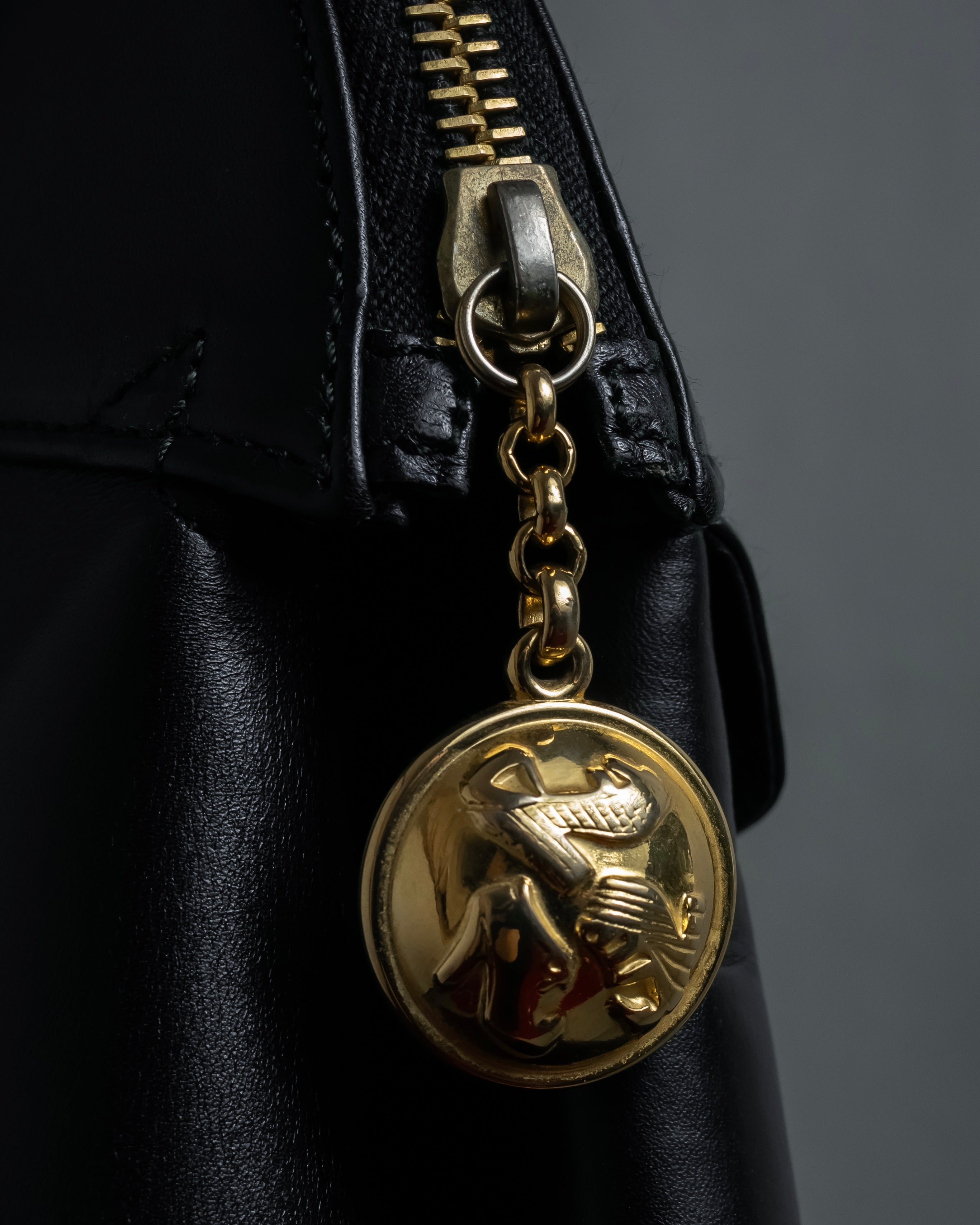 "Salvatore Ferragamo" 90's Animal motif studs design leather bag