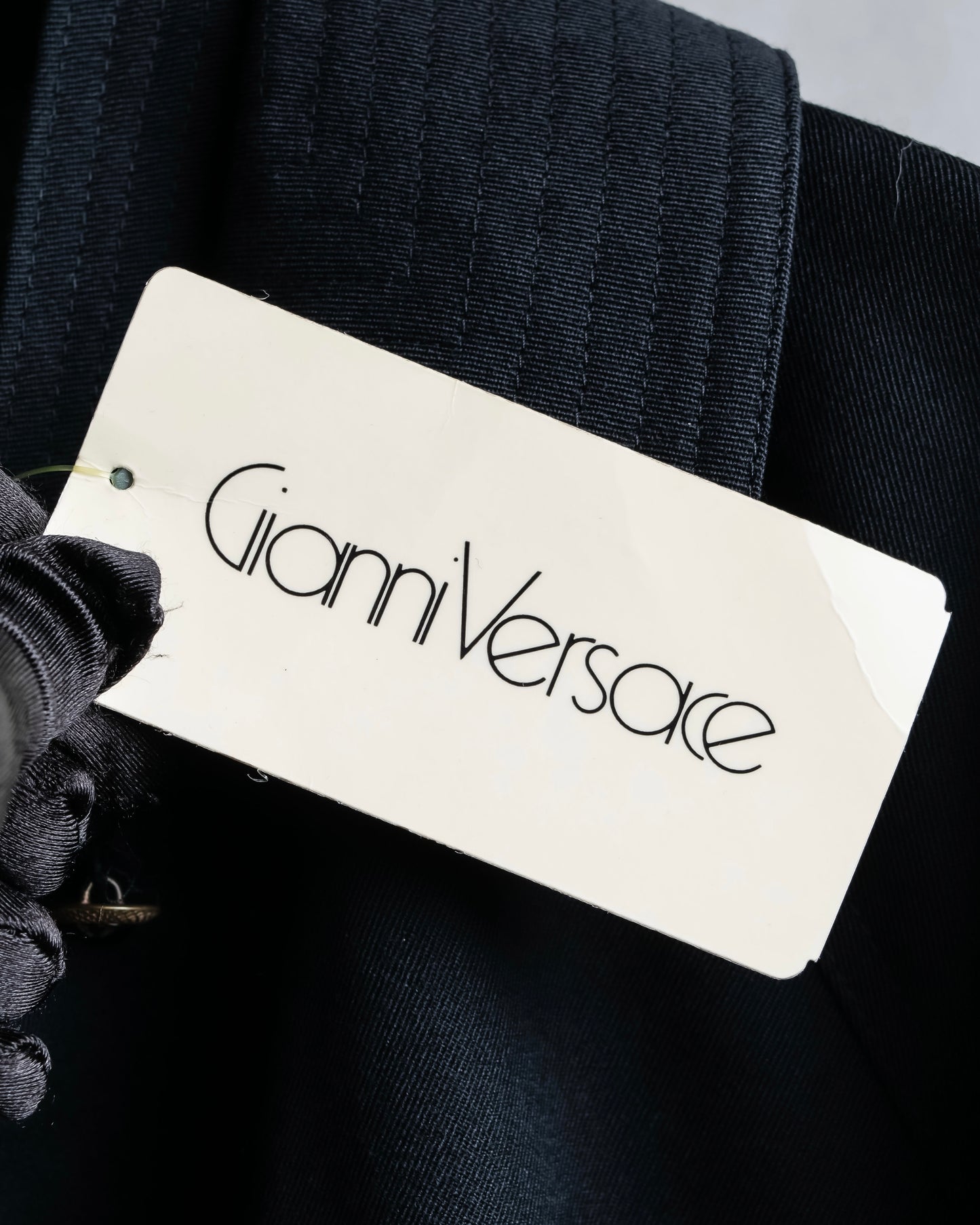 "GIANNI VERSACE" Soutien collar docking mid length wool coat