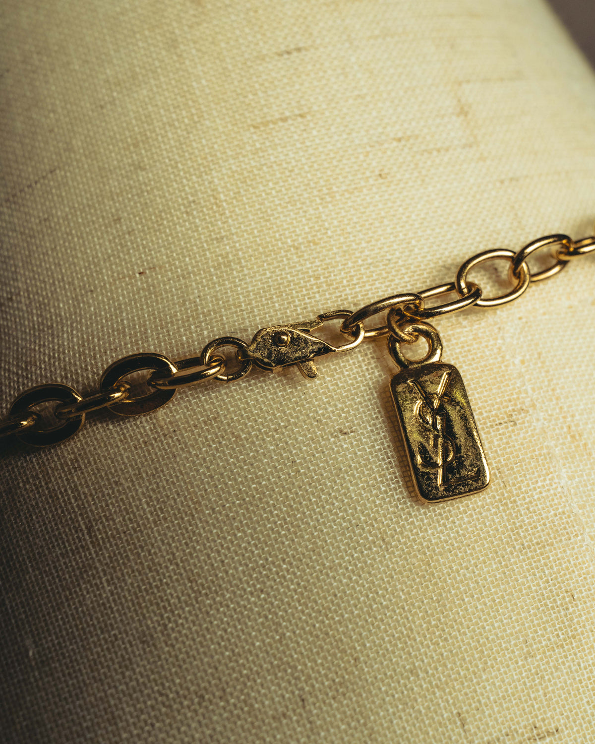 -SPECIAL- "Yves Saint Laurent" 90's-00's Sculptural coral motif crystal pendant necklace