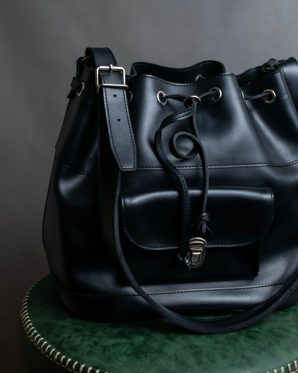 "COMME des GARCONS" Drawcord strings design PVC leather bag