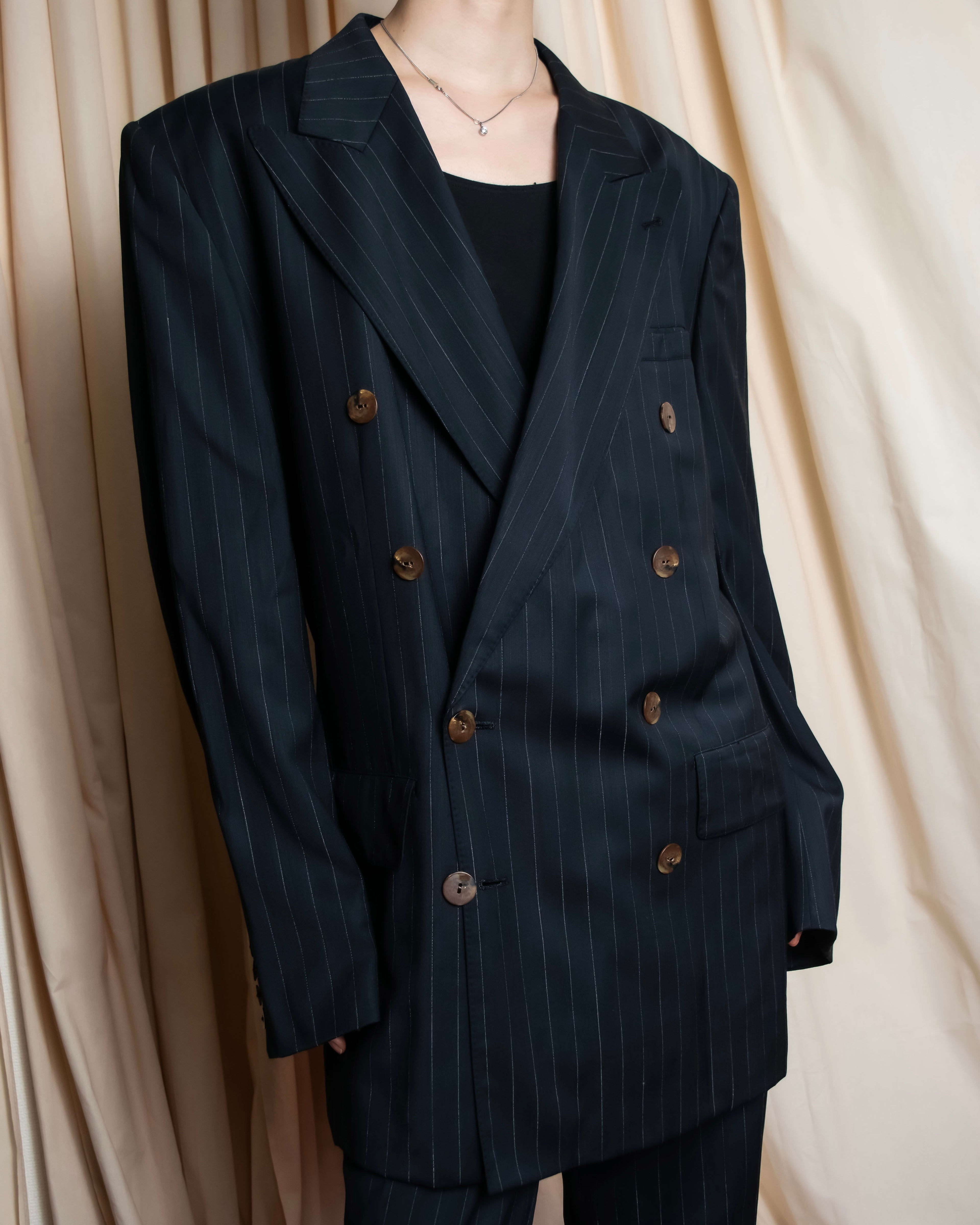 "JEAN PAUL GAULTIER HOMME"
Oversized shadow stripe set up