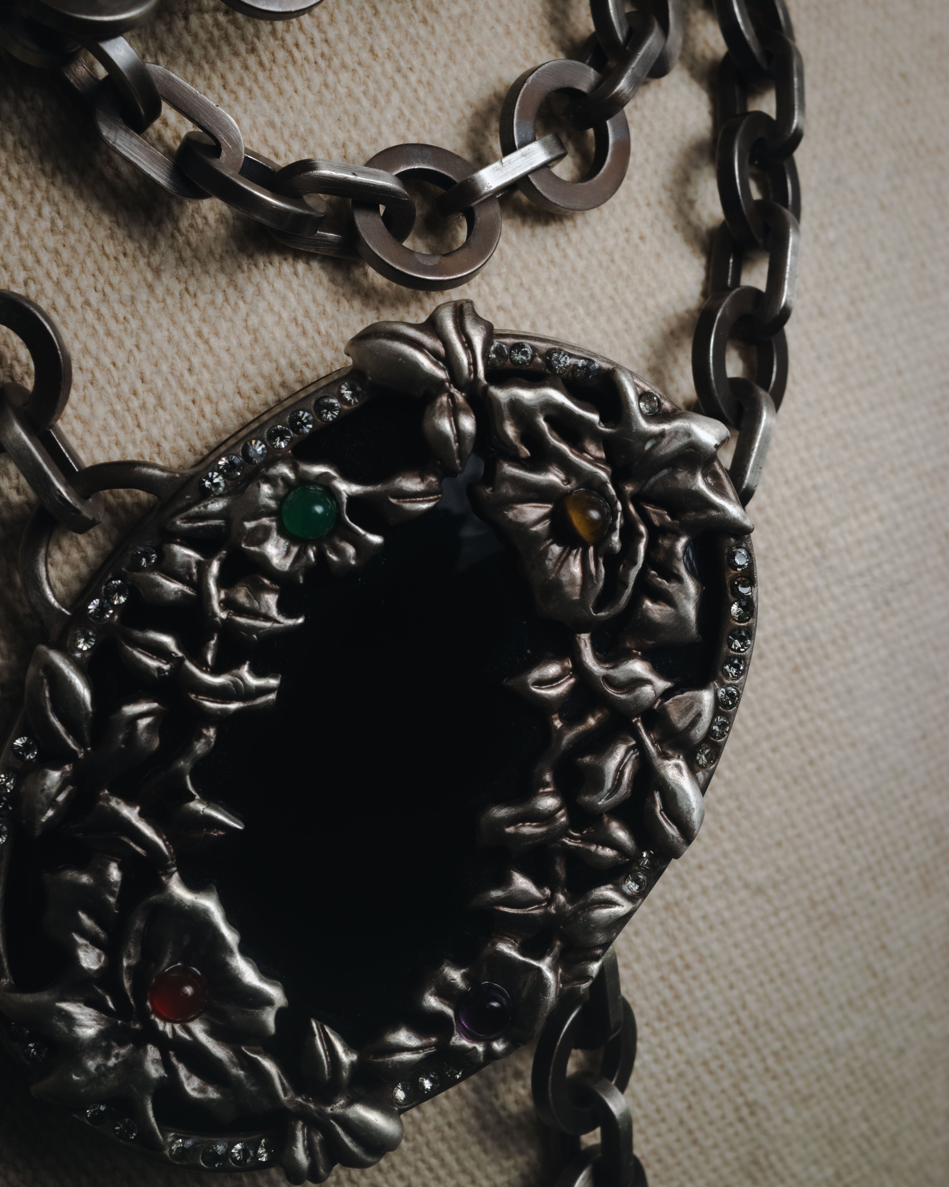 "VALENTINO GARAVANI" 2010’s dark romantic statement necklace＆belt