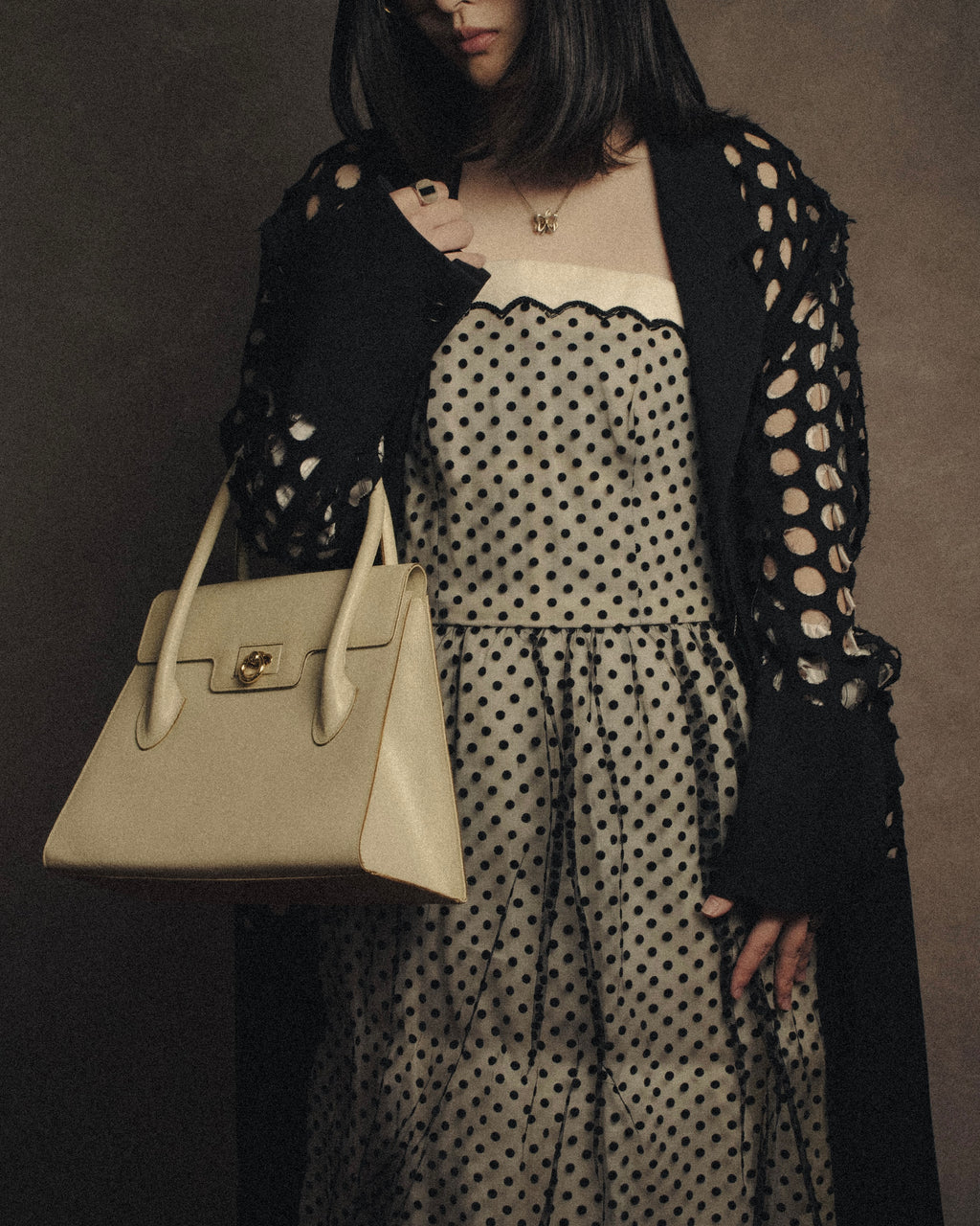 “VALENTINO GARAVANI” 90’s structured top handle leather bag