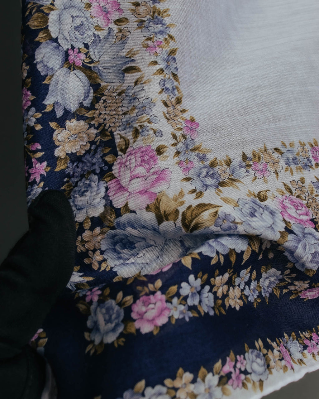 “YVES SAINT LAURENT” 80’s-90’s Floral border scarf