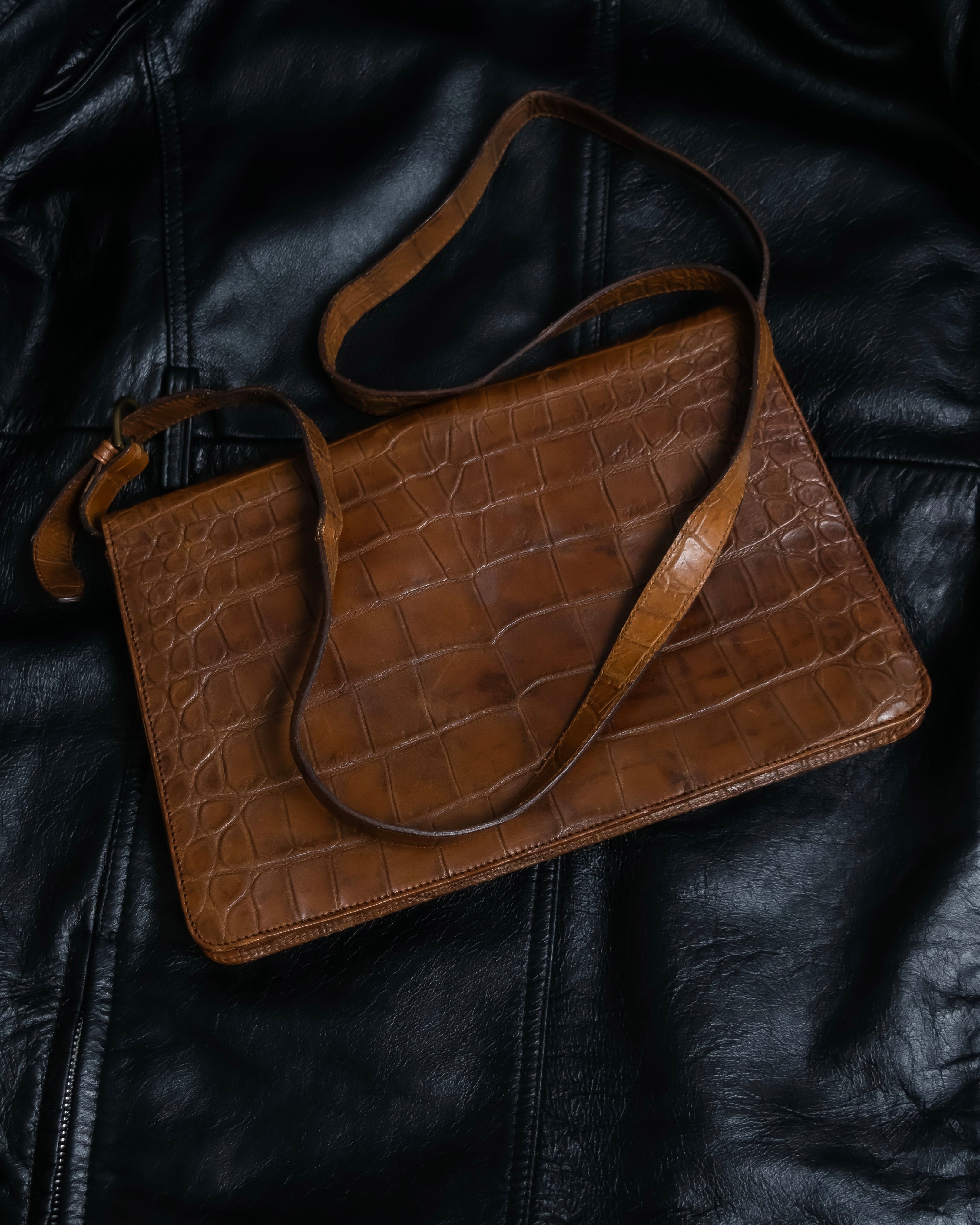 "GIORGIO ARMANI" crocodile leather box shoulder bag