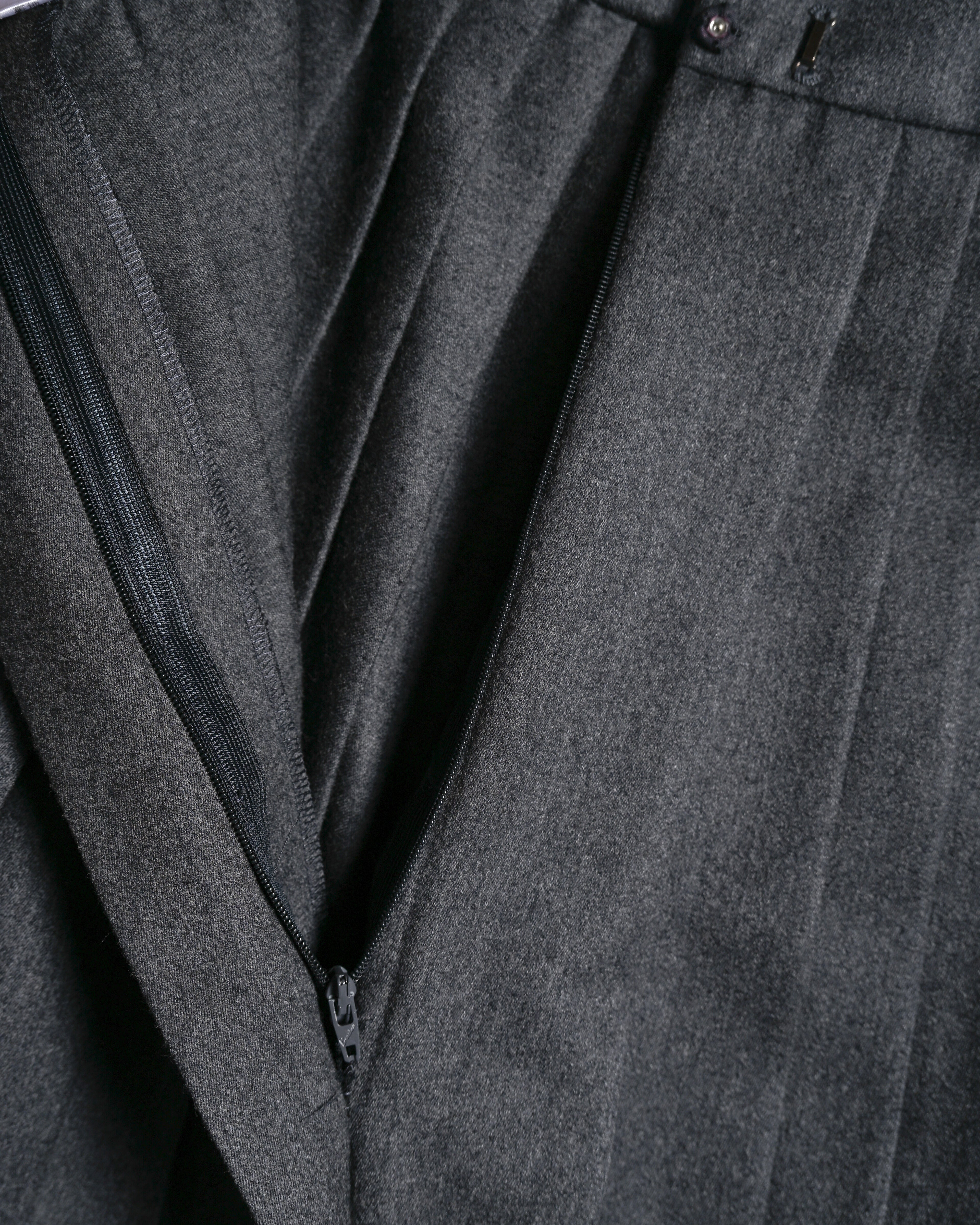 Christian Dior (SAMPLE)/ Archived Pure Wool Luxury Long Pleats Skirt Gray