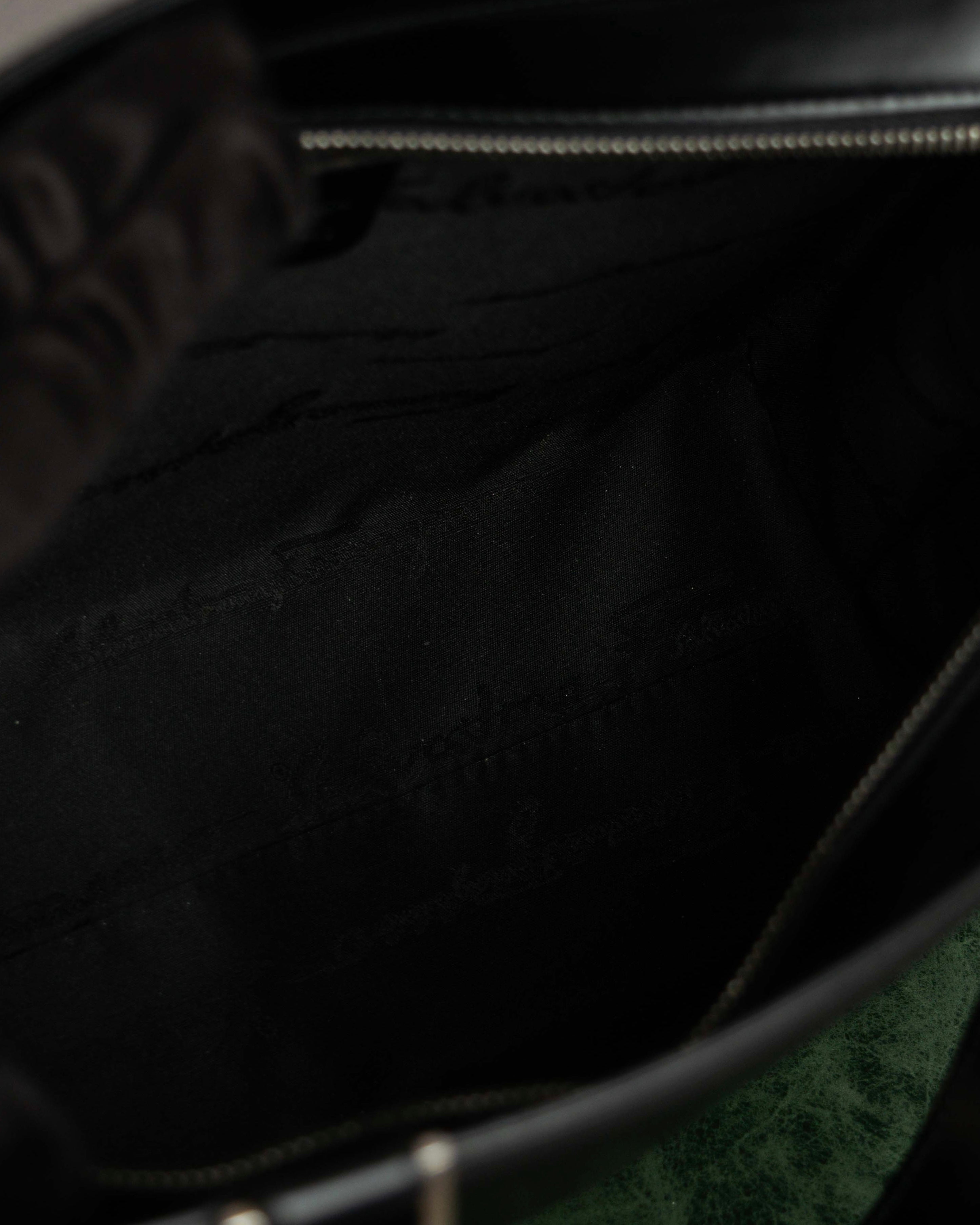 "Salvatore Ferragamo" Gancini motif both sides design leather hand bag