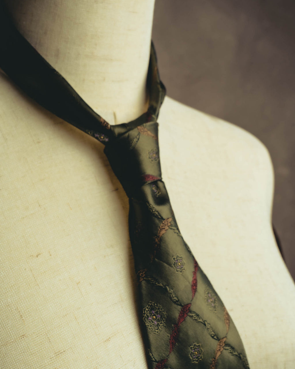 "Yves Saint Laurent" 80's-90's Olive silk jacquard necktie