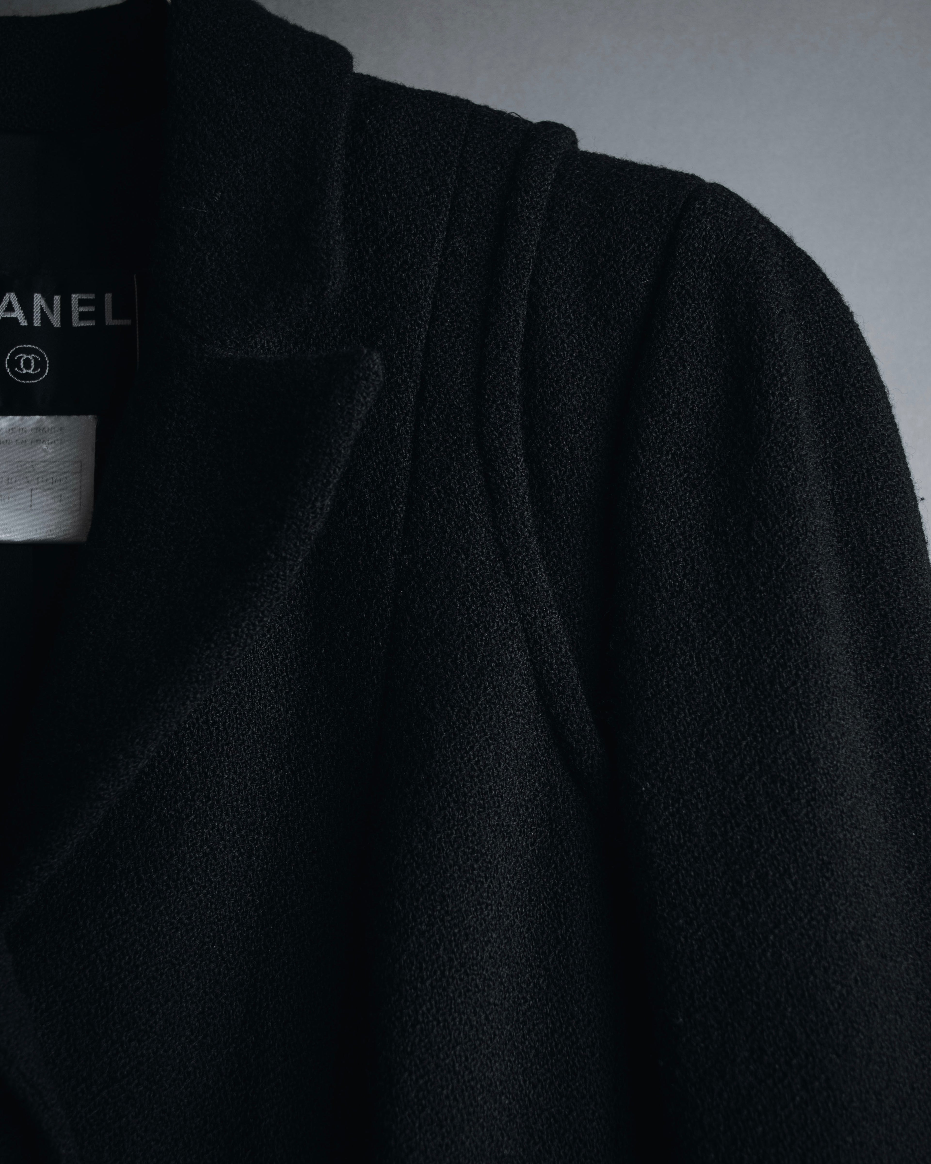 –SPECIAL– "CHANEL" 04SS sculpted princess-line wool crepe coat