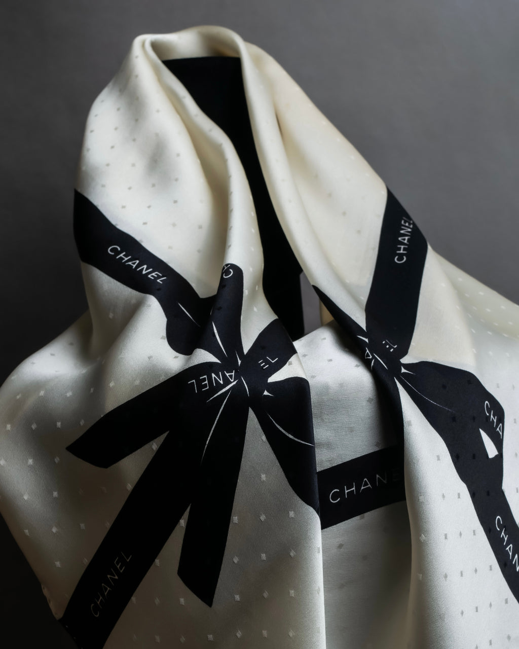 "CHANEL" Logo engraved ribbon motif design large scarf