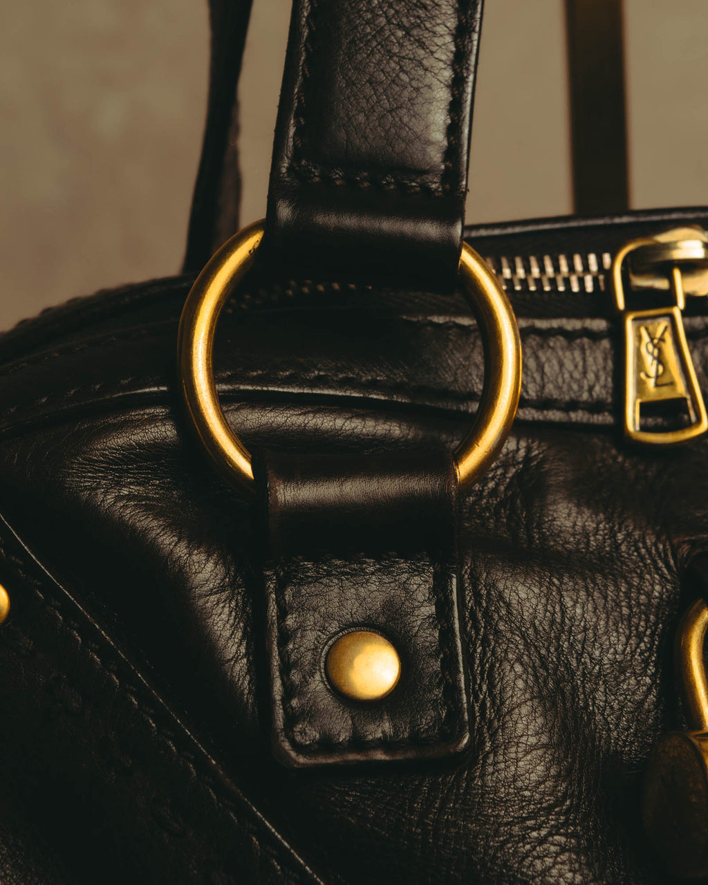 -SPECIAL- “Yves Saint Laurent” 00’s-10’s Muse leather handbag
