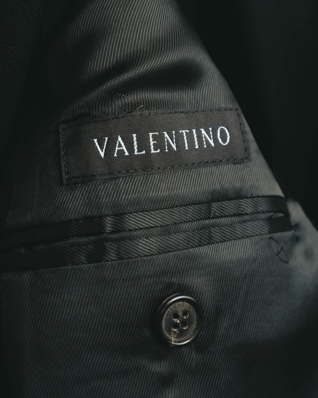 -SPECIAL- “VALENTINO” 2000’s Satin lapel single breasted wool coat