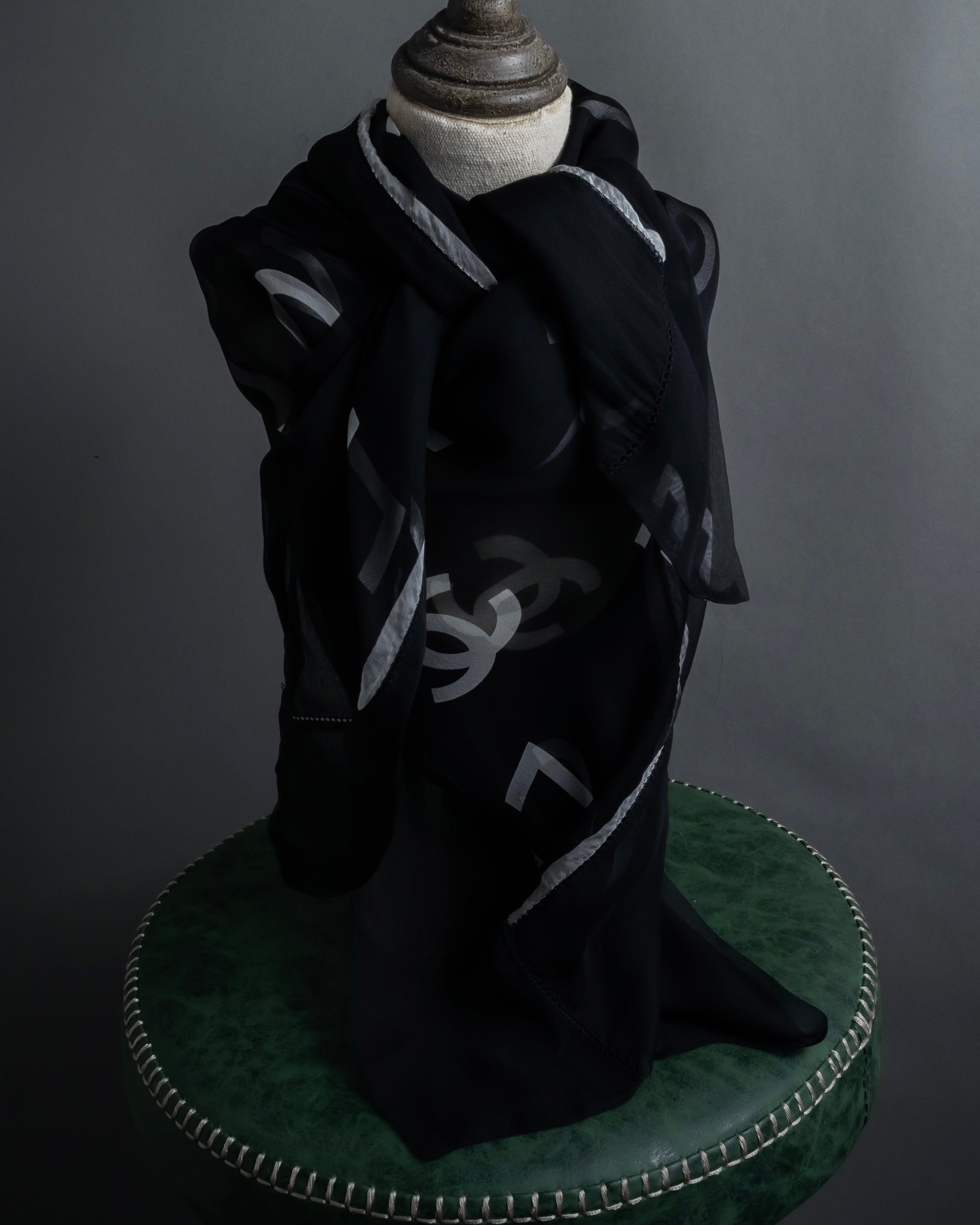 "CHANEL" Typography logo engraved large scarf