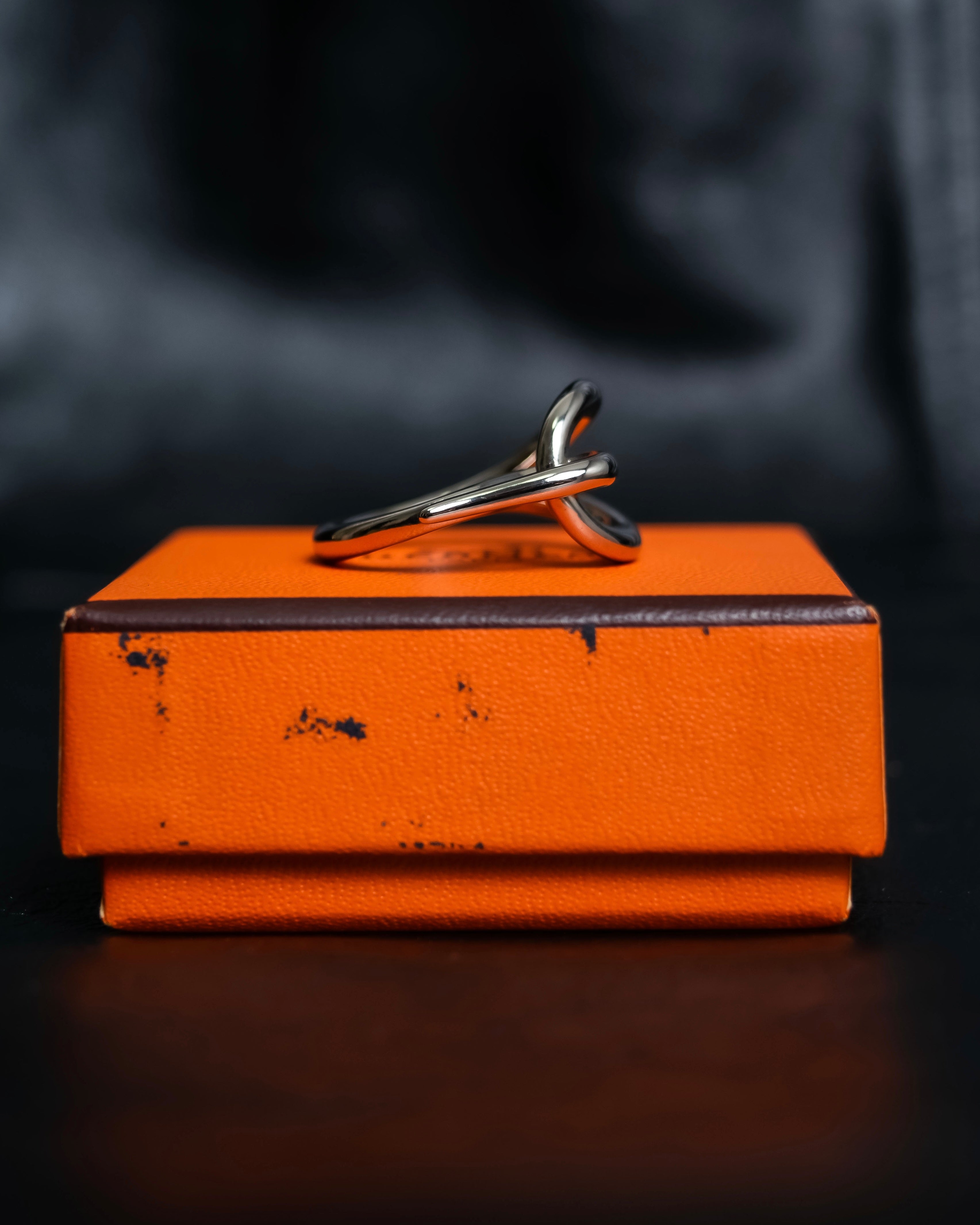 “Hermes” jumbo motif silver scarf ring