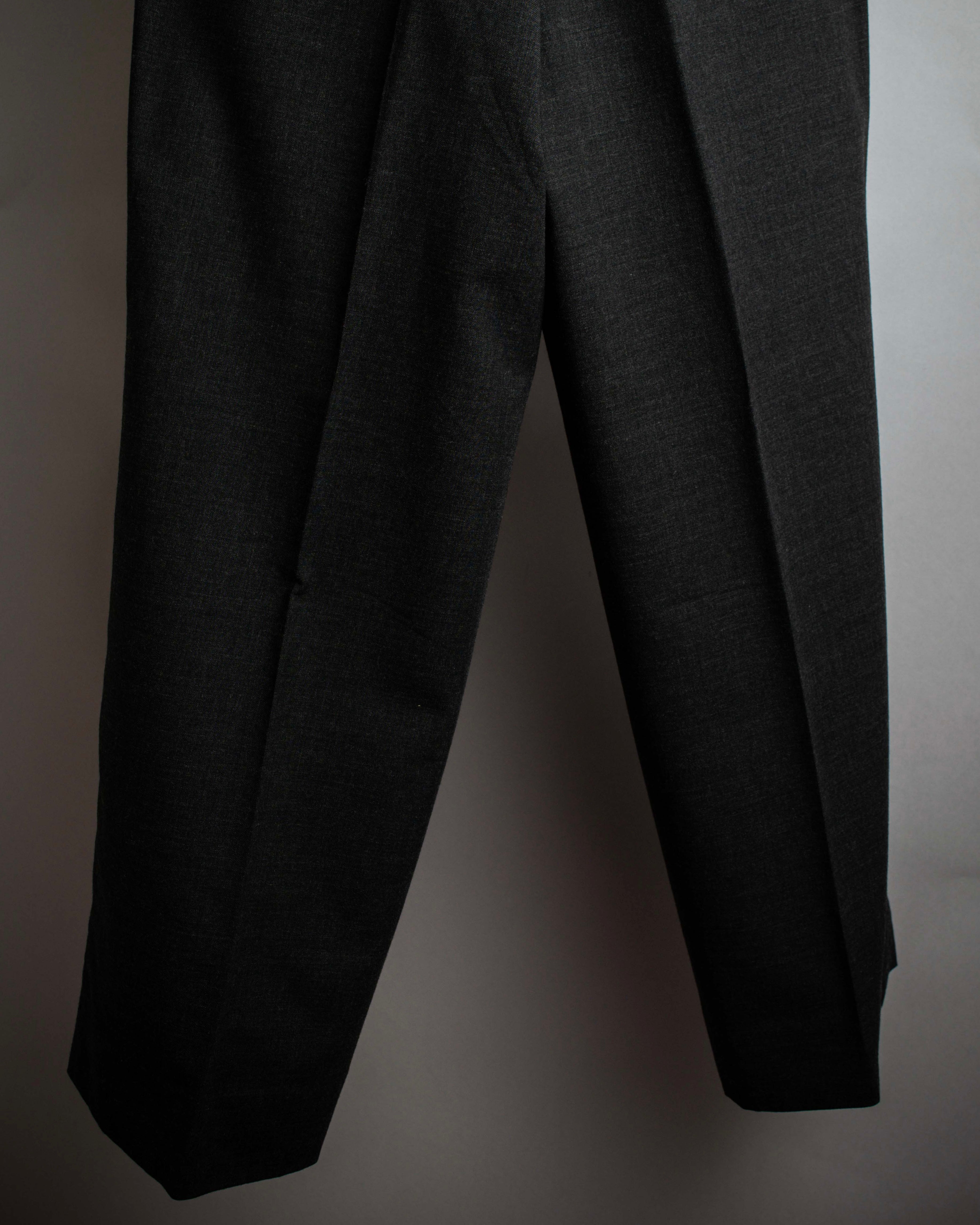 "GIORGIO ARMANI" LE COLLEZIONI line classical tailoring set up