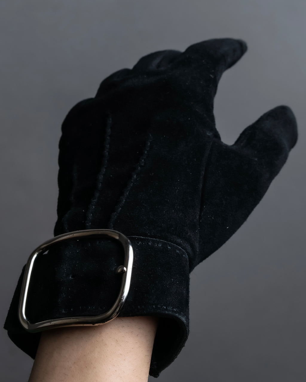 "HERMES" Silver buckle design suede leather gloves